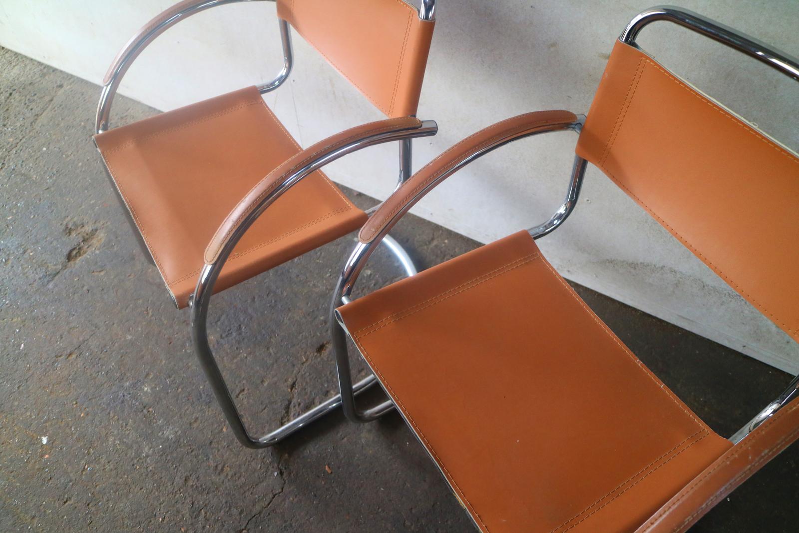 Mid-Century Modern Set of Four Italian Tan Leather Dining or Conference Chairs For Sale