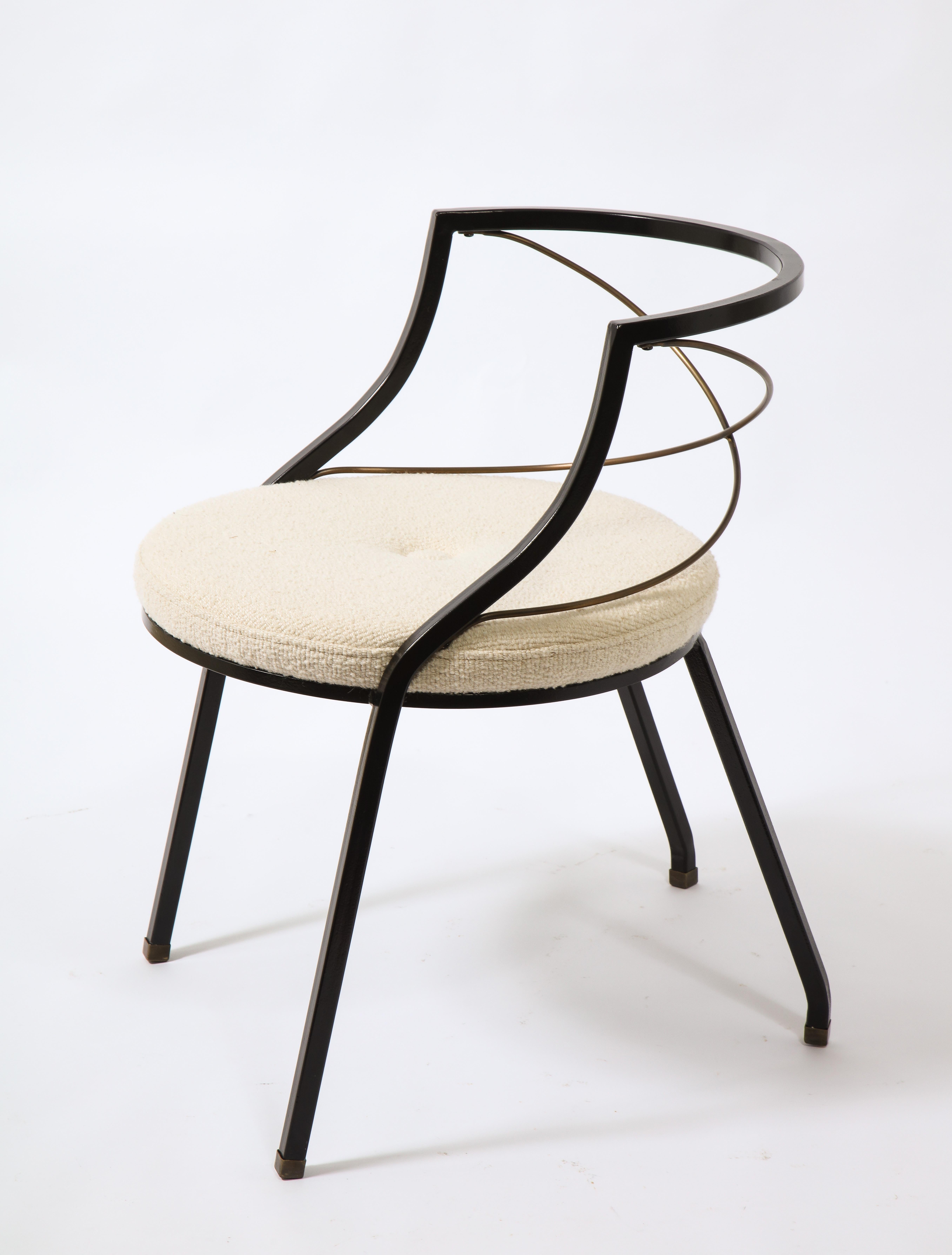 Français Jansen - Ensemble de quatre fauteuils en laiton et en fer avec bouclier blanc, France, années 1950 en vente