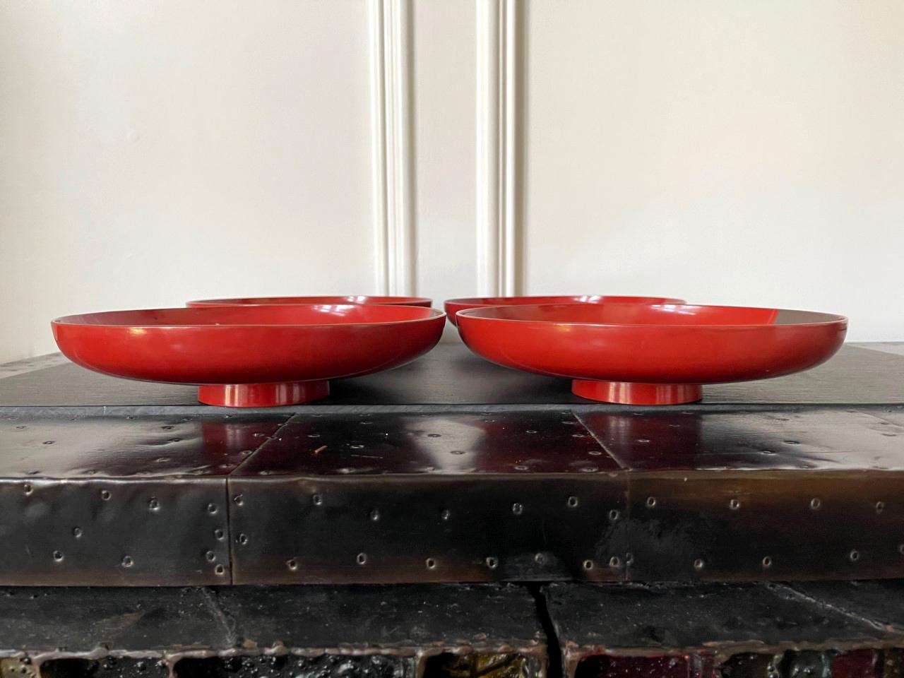 Japonisme Set of Four Japanese Maki-e Lacquered Pedestal Dishes For Sale