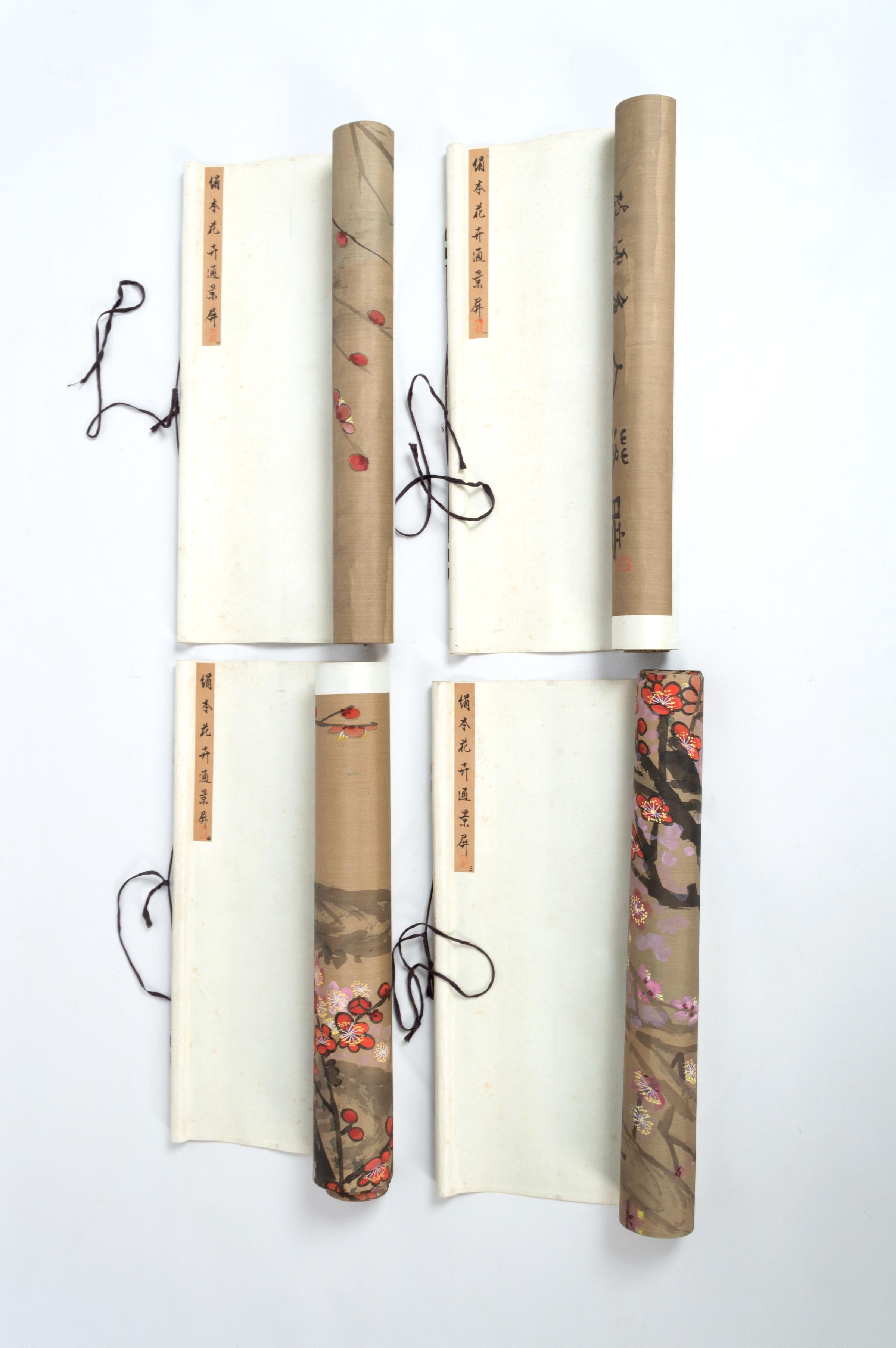 Set of Four Japanese Silk Hanging Scrolls Screens C.1920 For Sale 9