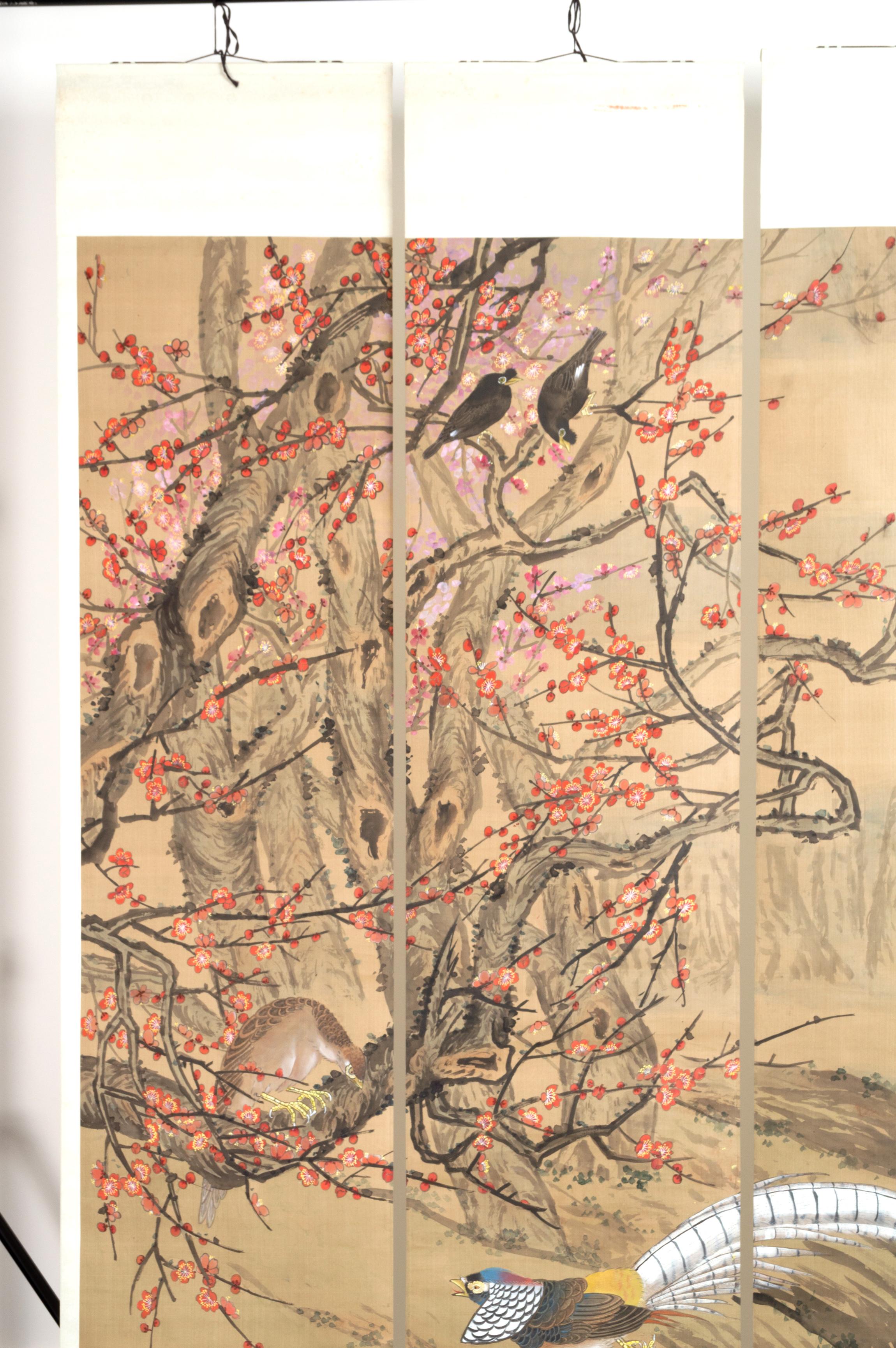 Set of Four Japanese Silk Hanging Scrolls Screens C.1920 In Good Condition For Sale In London, GB