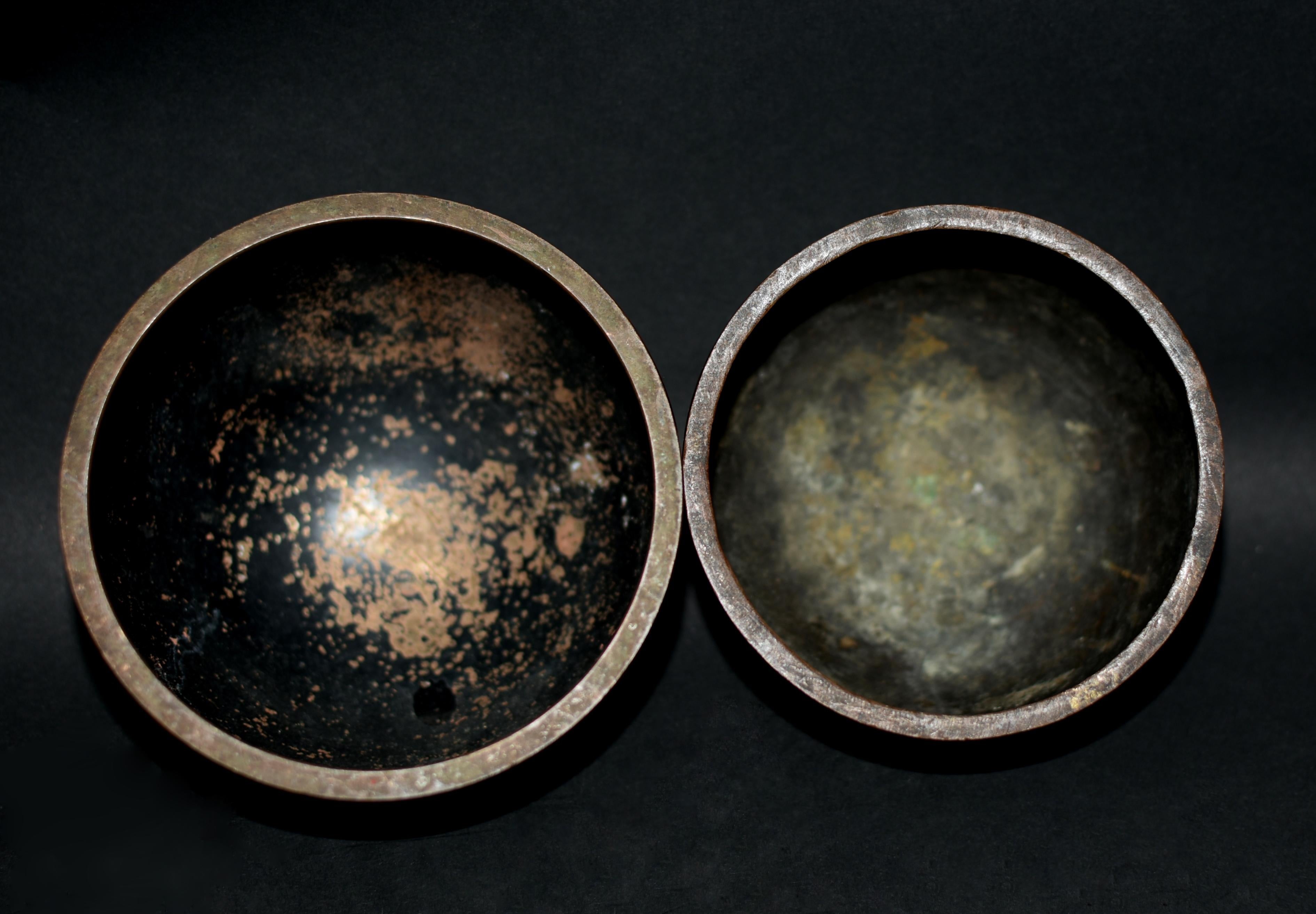 Set of Four Antique Japanese Singing Bowls 11