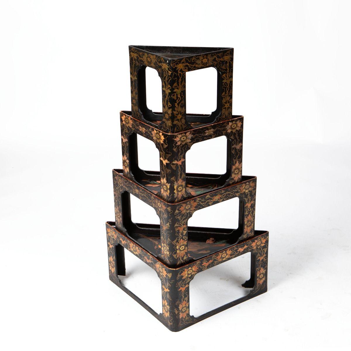 Set of Four Japanese Triangular Nesting Corner Tables, Meiji Period For Sale 7