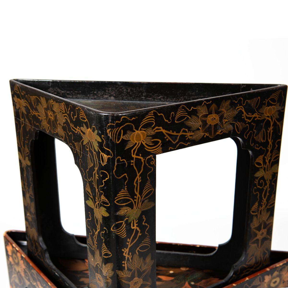 Set of Four Japanese Triangular Nesting Corner Tables, Meiji Period For Sale 9