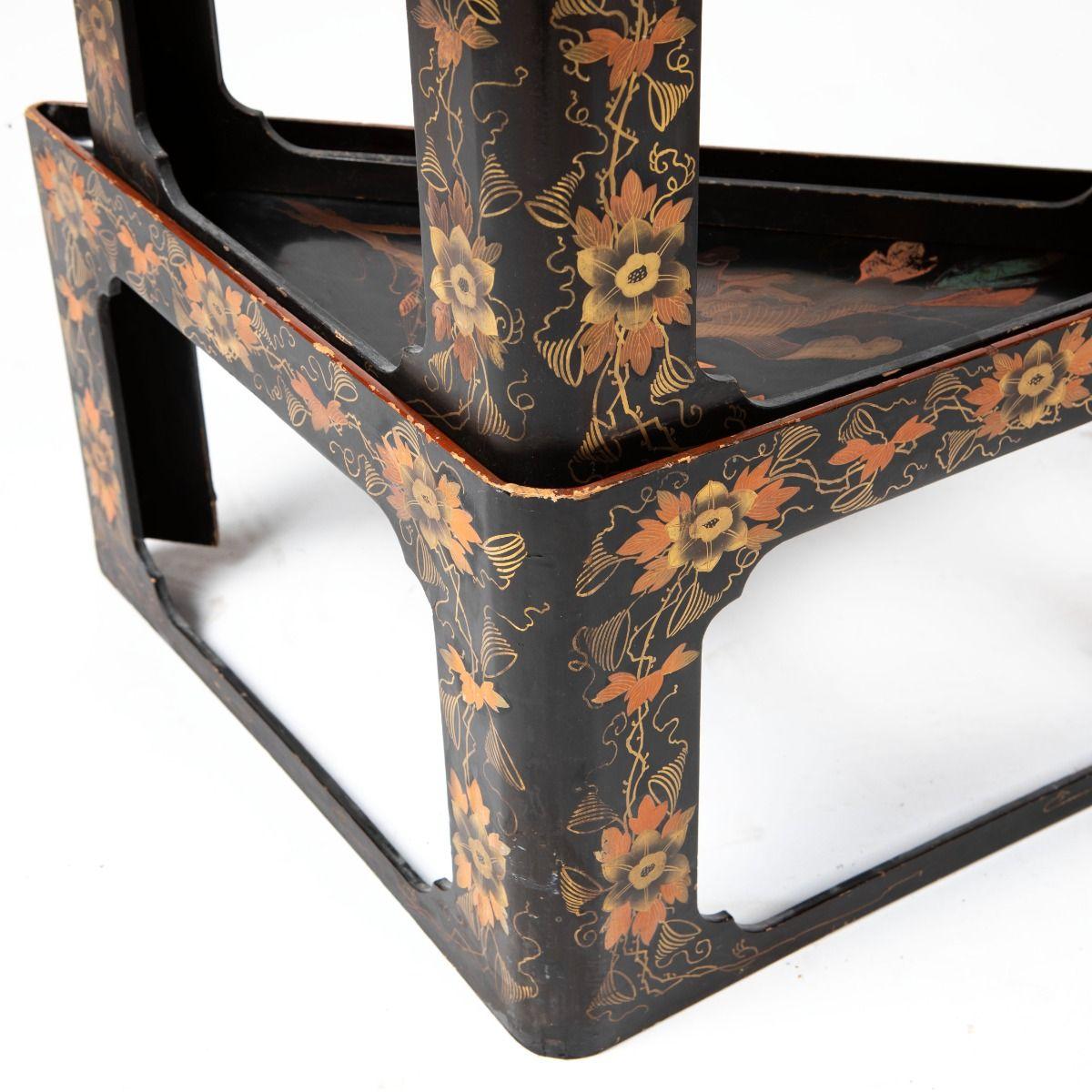 Set of Four Japanese Triangular Nesting Corner Tables, Meiji Period For Sale 11