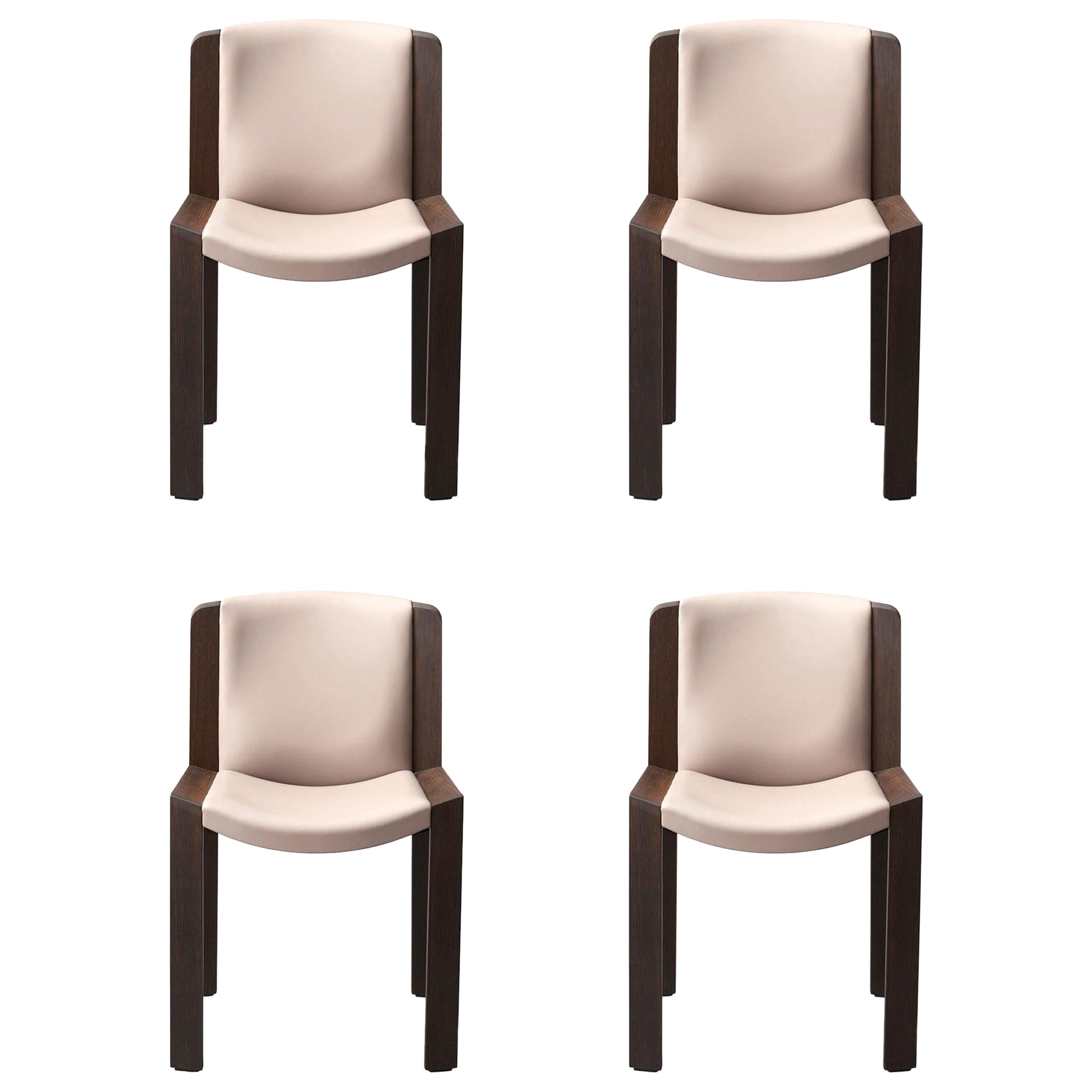 Set di quattro sedie Joe Colombo 'Chair 300' in Wood e tessuto Kvadrat di Karakter