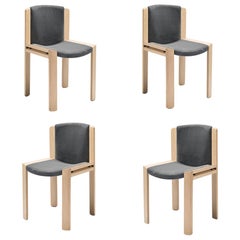 Ensemble de quatre chaises 300 de Joe Colombo en bois et tissu Kvadrat par Karakter