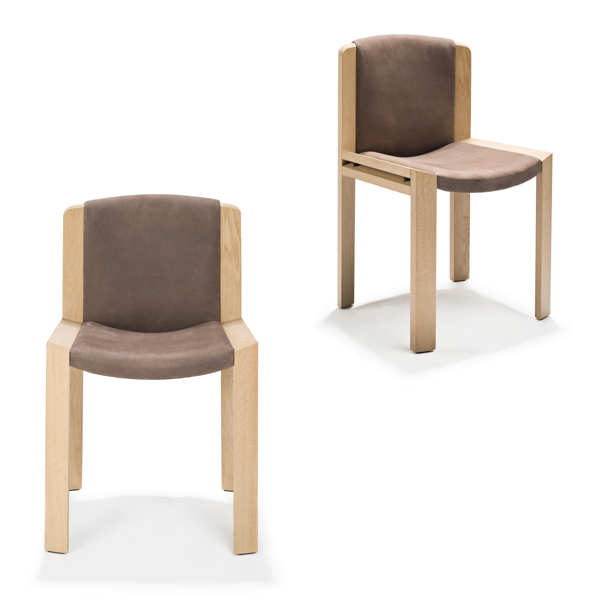 Set of Four Joe Colombo 'Chair 300' Wood and Sørensen Leather by Karakter In New Condition For Sale In Barcelona, Barcelona