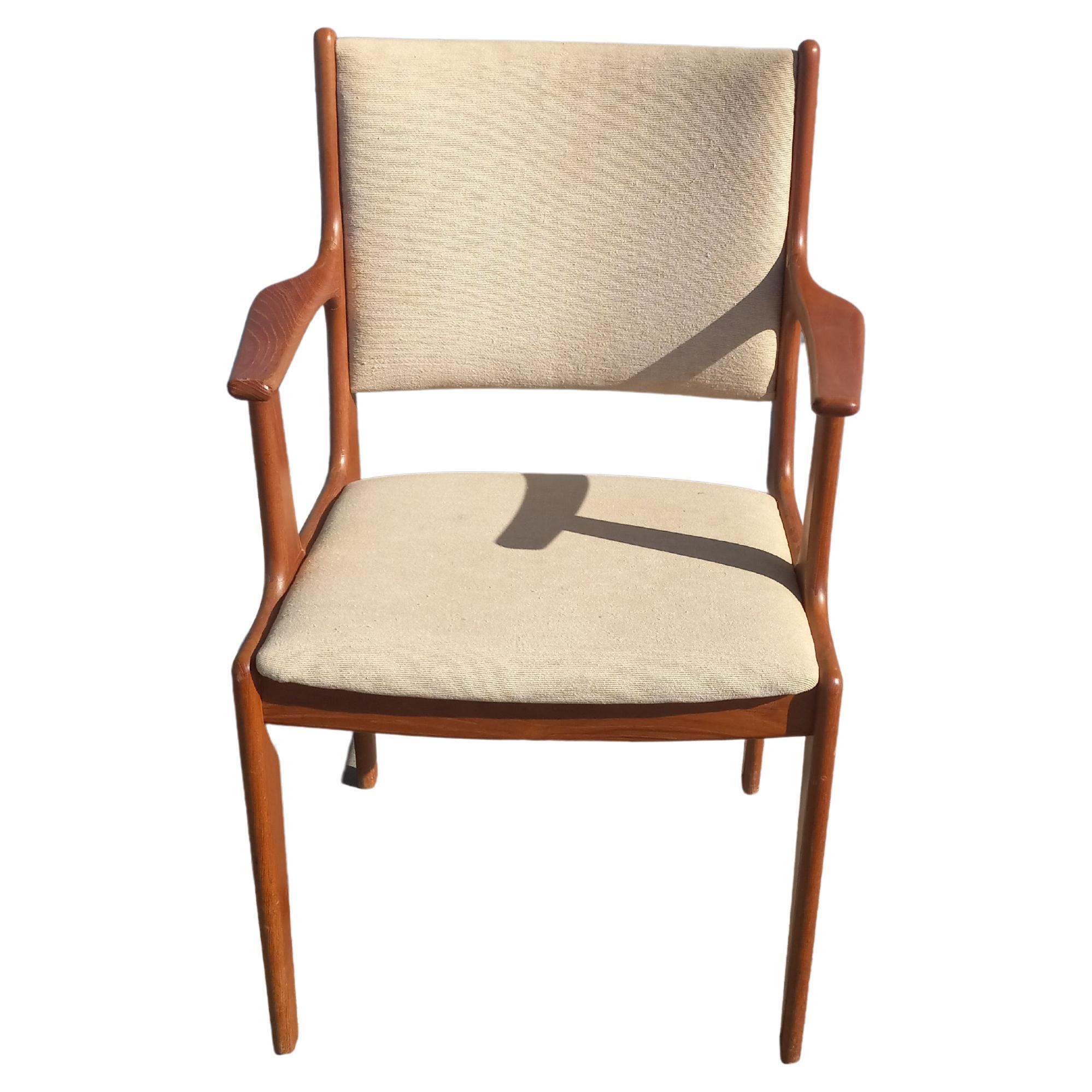 Set of Three Johannes Andersen for Uldum Mobelfabrik Danish Teak Dining Chairs For Sale