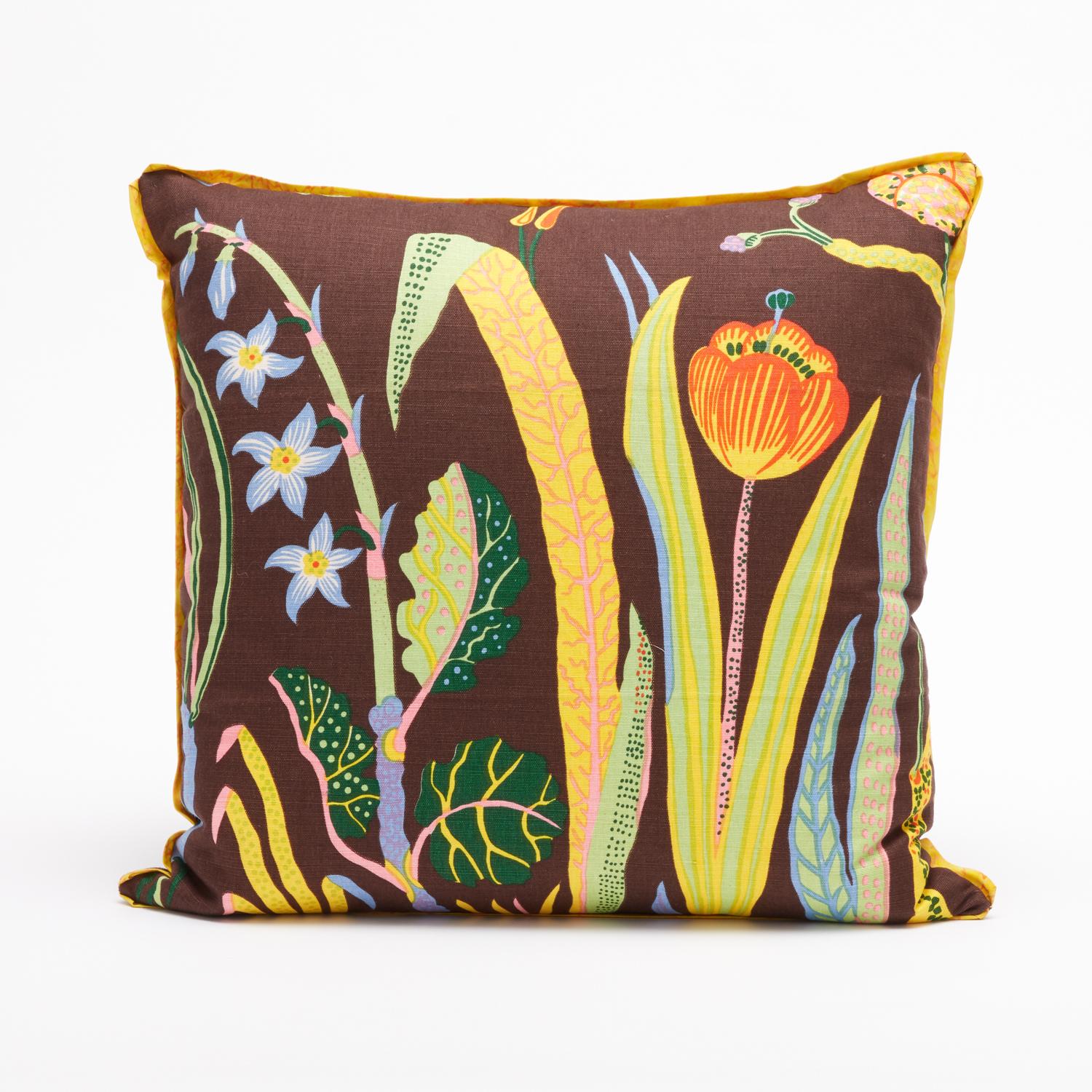 Américain Ensemble de quatre coussins Josef Frank dans le motif 