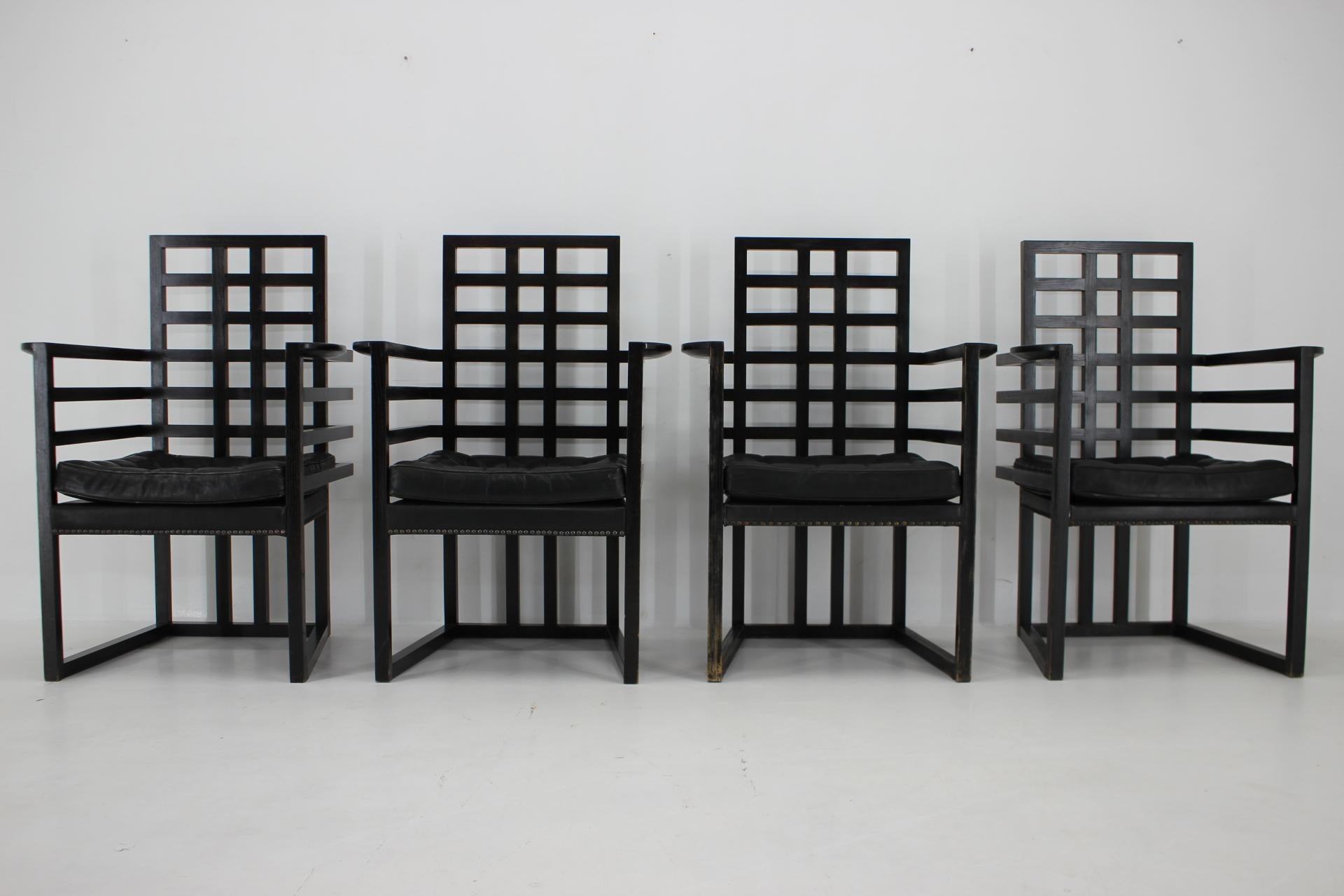 Mid-Century Modern Set of Four Josef Hoffmann Armloffel Chairs Made by Wittmann, Austria For Sale