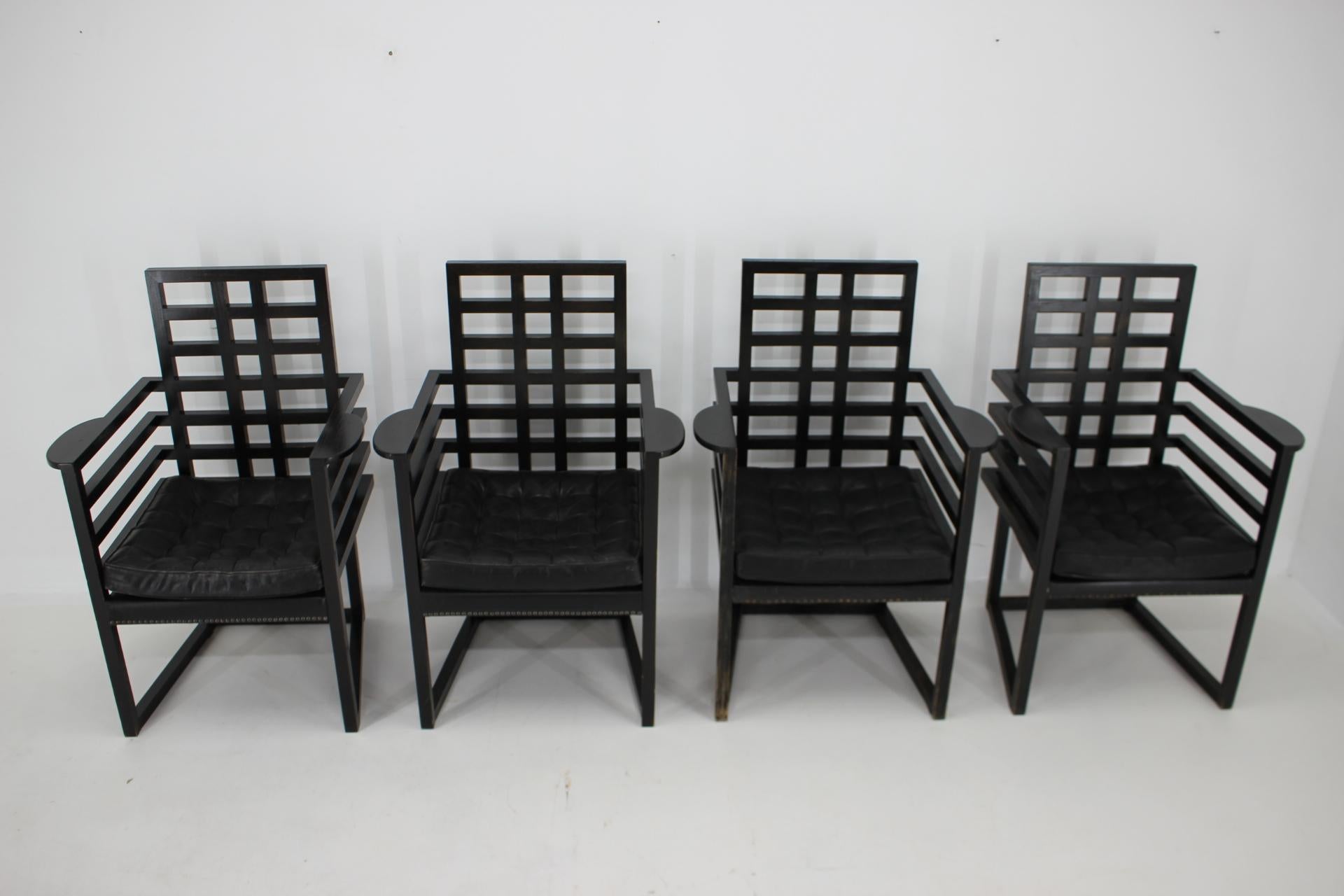 Satz von vier Josef Hoffmann Armloffel-Stühlen, hergestellt von Wittmann, Österreich (Österreichisch) im Angebot