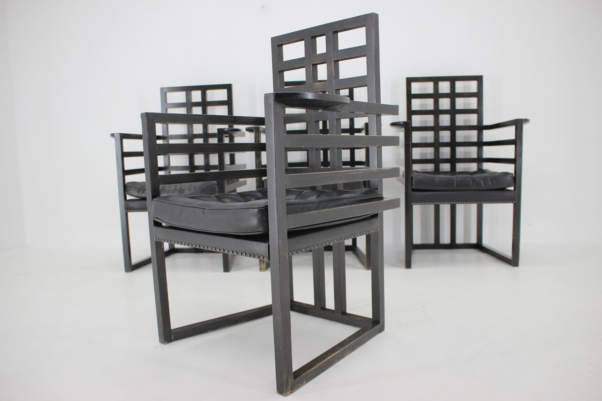 Satz von vier Josef Hoffmann Armloffel-Stühlen, hergestellt von Wittmann, Österreich (Holz) im Angebot
