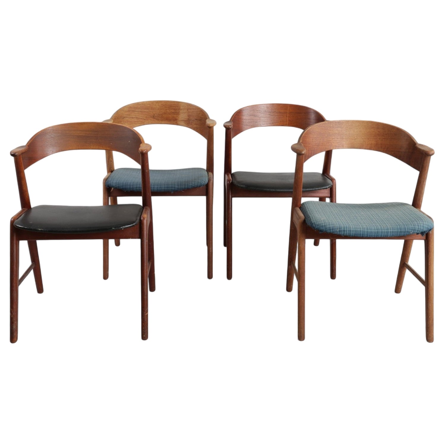 Set of Four Kai Kristiansen Model 32 Dining Chairs in Teak