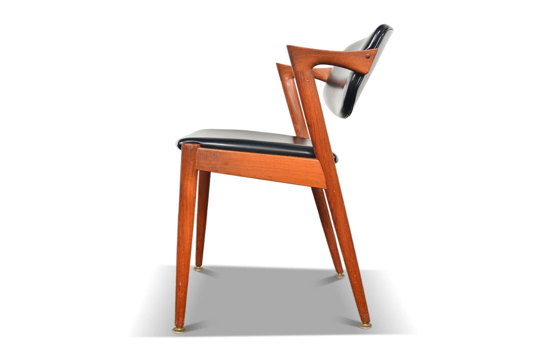 Set of Four Kai Kristiansen Model 42 Dining Chairs in Teak For Sale 2