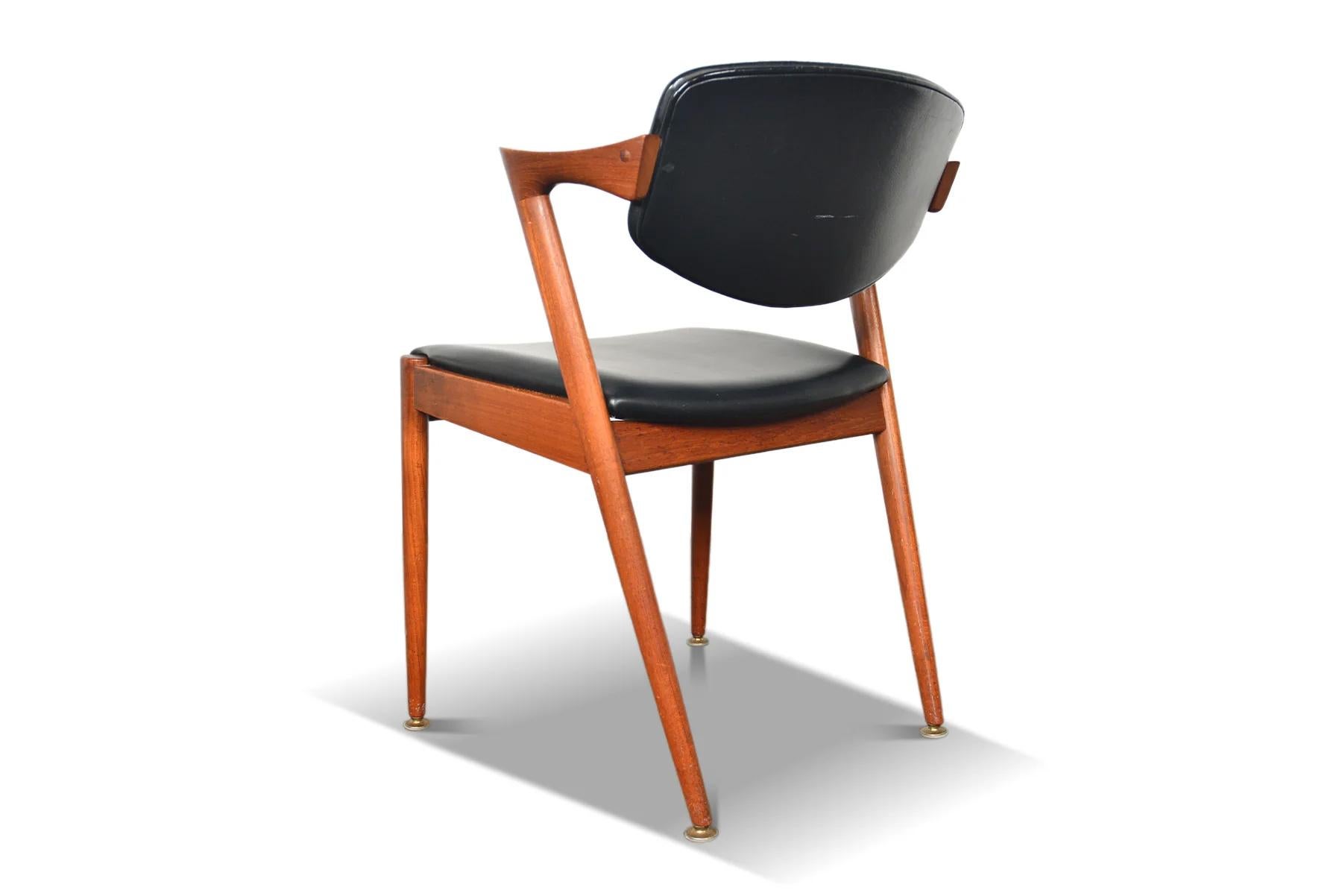 Set of Four Kai Kristiansen Model 42 Dining Chairs in Teak For Sale 4