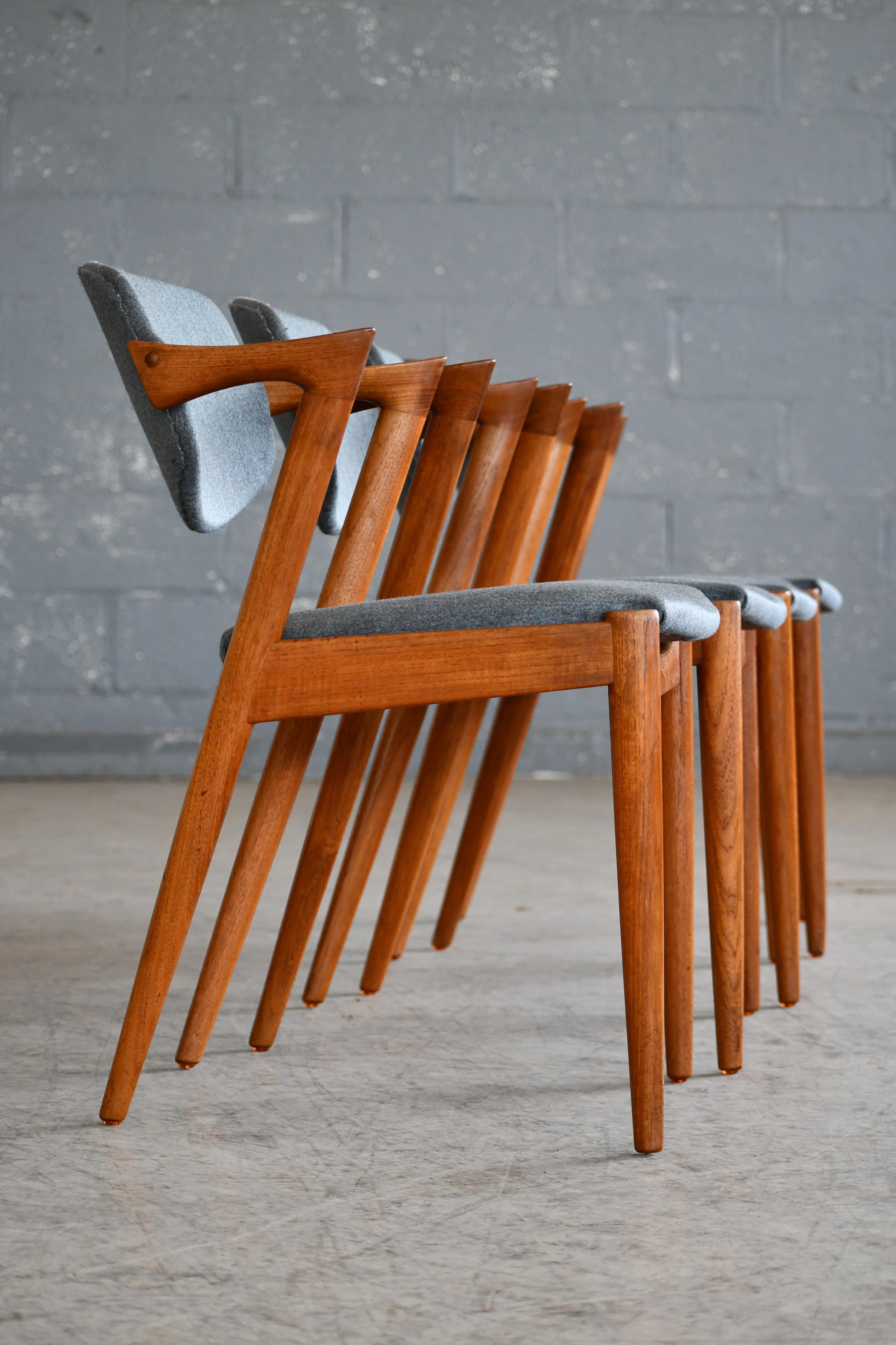 Set of Four Kai Kristiansen Model 42 Oak Dining Chairs Danish Midcentury 3