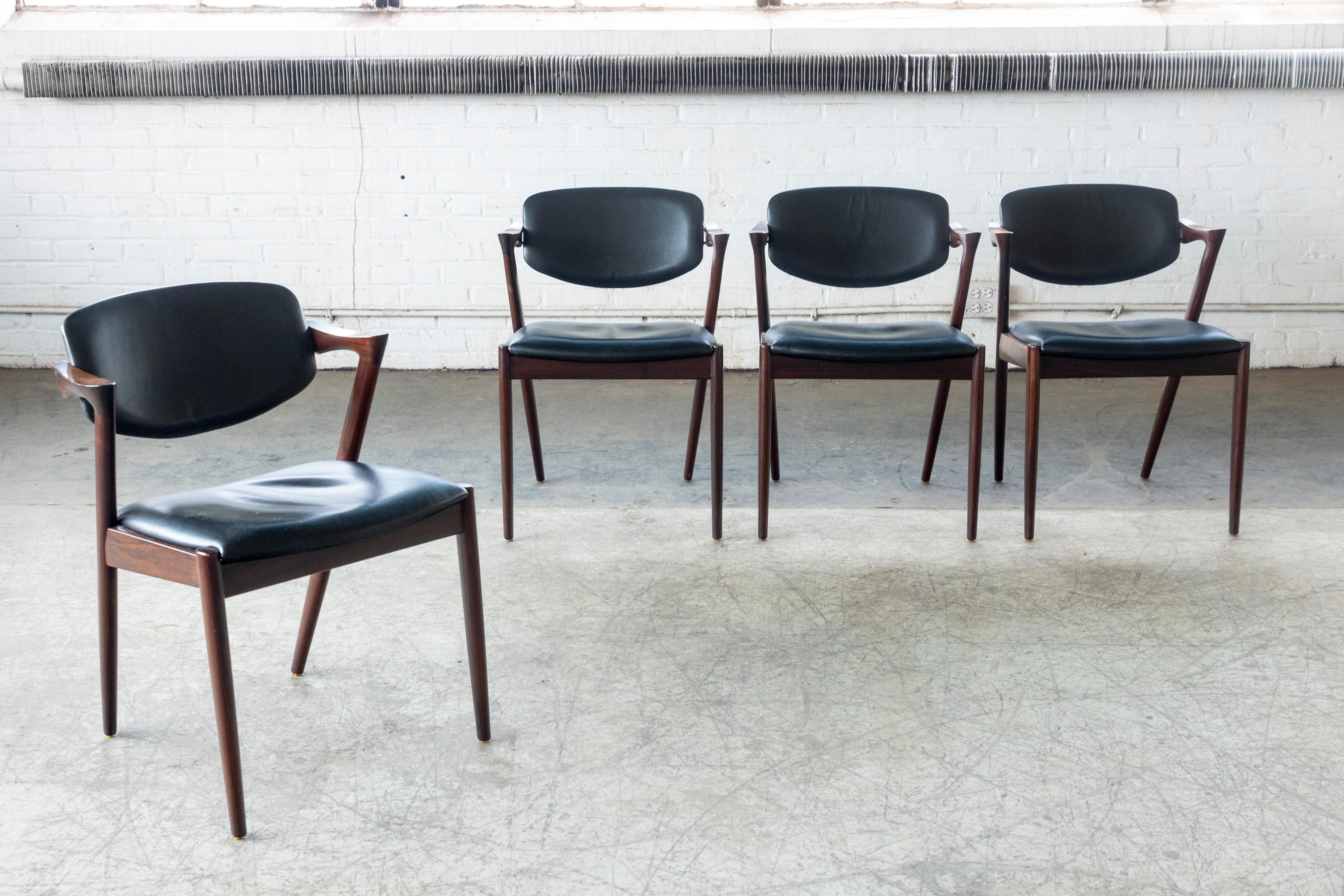 Set of Four Kai Kristiansen Model 42 Rosewood Dining Chairs Danish Midcentury In Good Condition In Bridgeport, CT