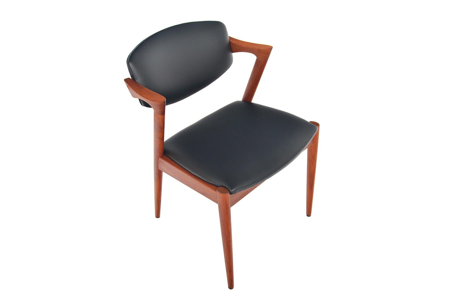 20th Century Set of Four Kai Kristiansen Model 42 Teak Dining Chairs