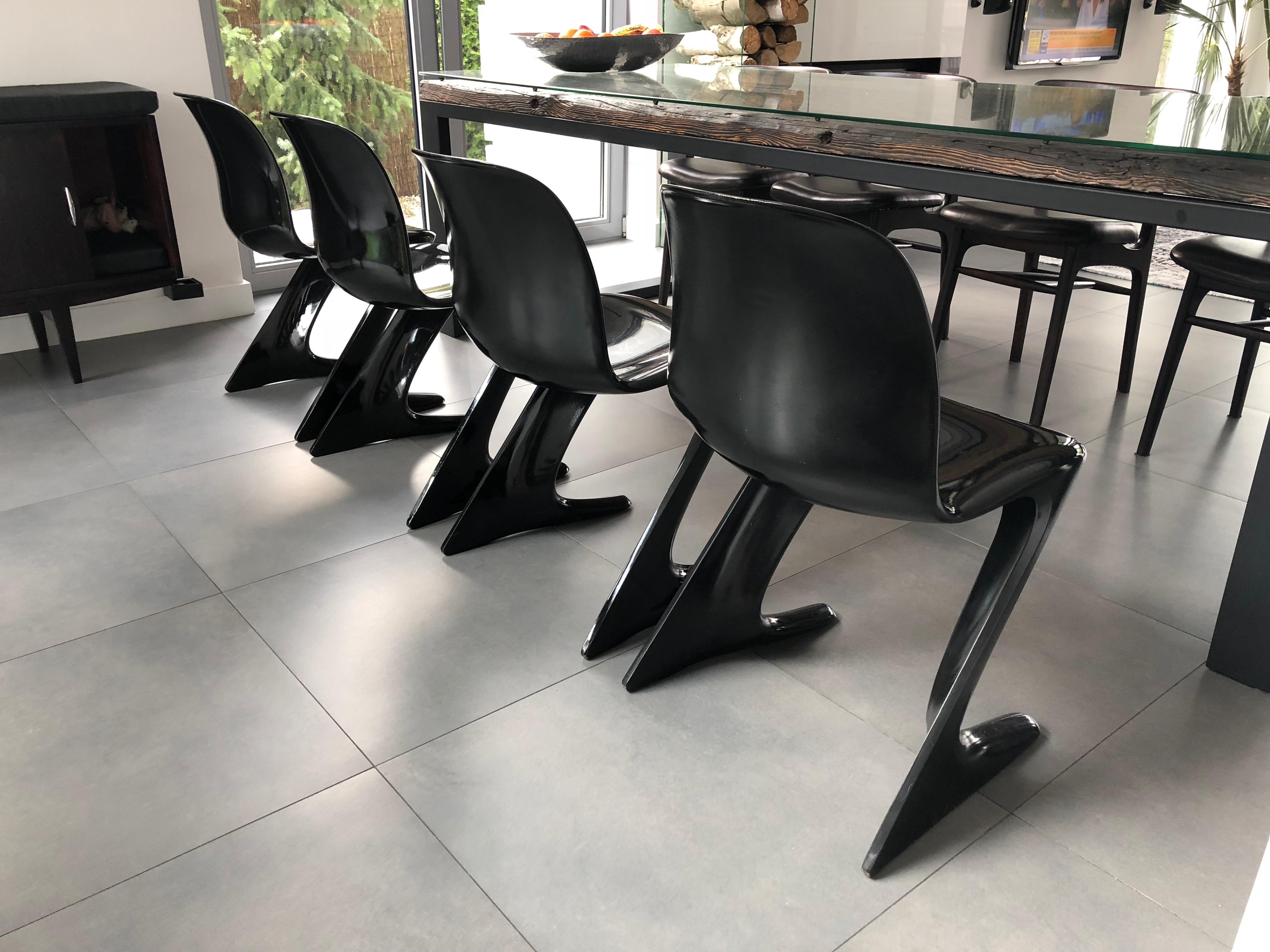 Ensemble de quatre chaises Kangourouo conçu par Ernst Moeckl, Allemagne, 1968 en vente 1