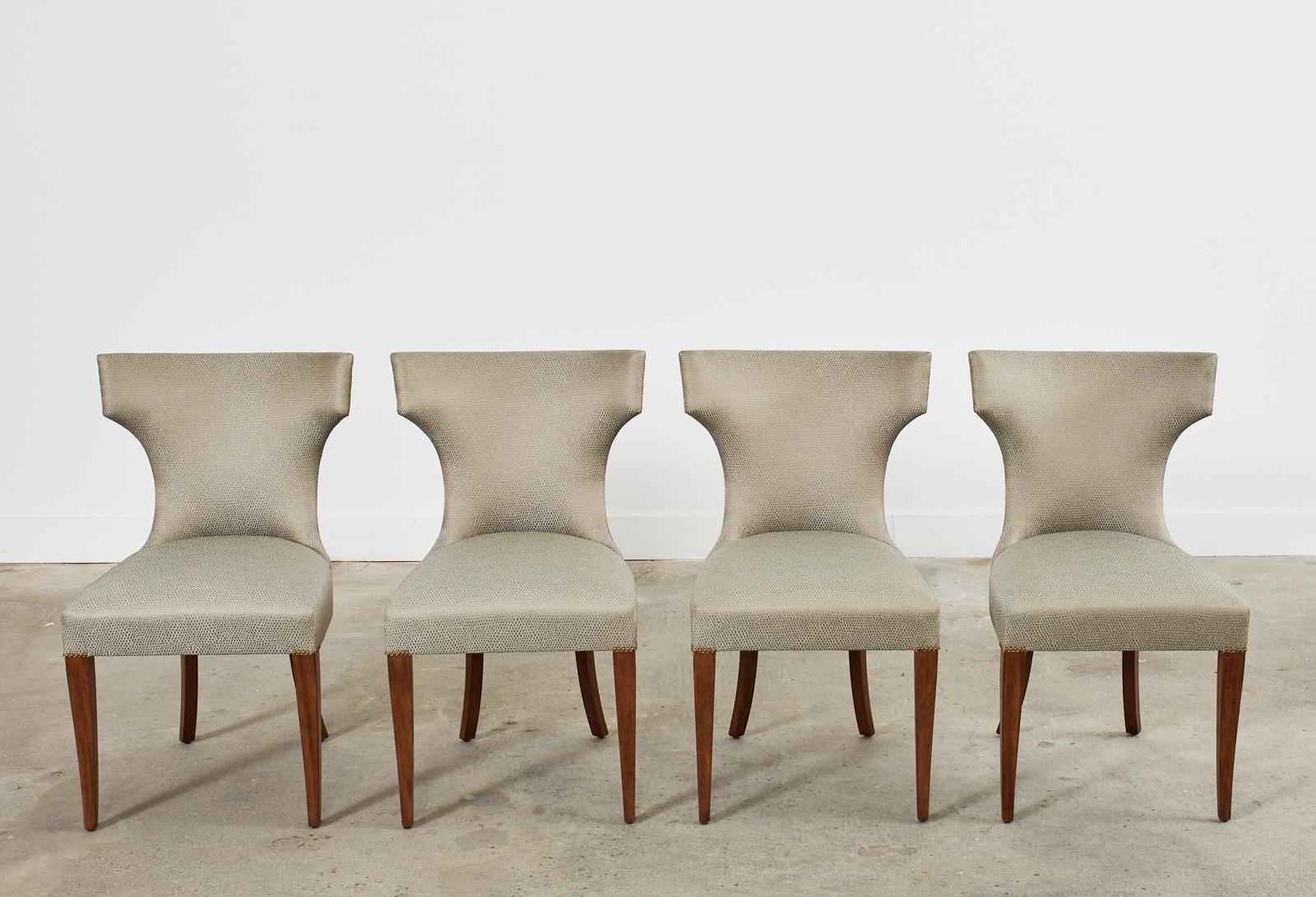 Kerry Joyce for Design Fournir ensemble de quatre chaises de salle à manger Luxford  en vente 9