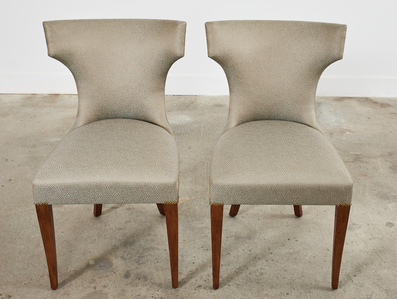XXIe siècle et contemporain Kerry Joyce for Design Fournir ensemble de quatre chaises de salle à manger Luxford  en vente