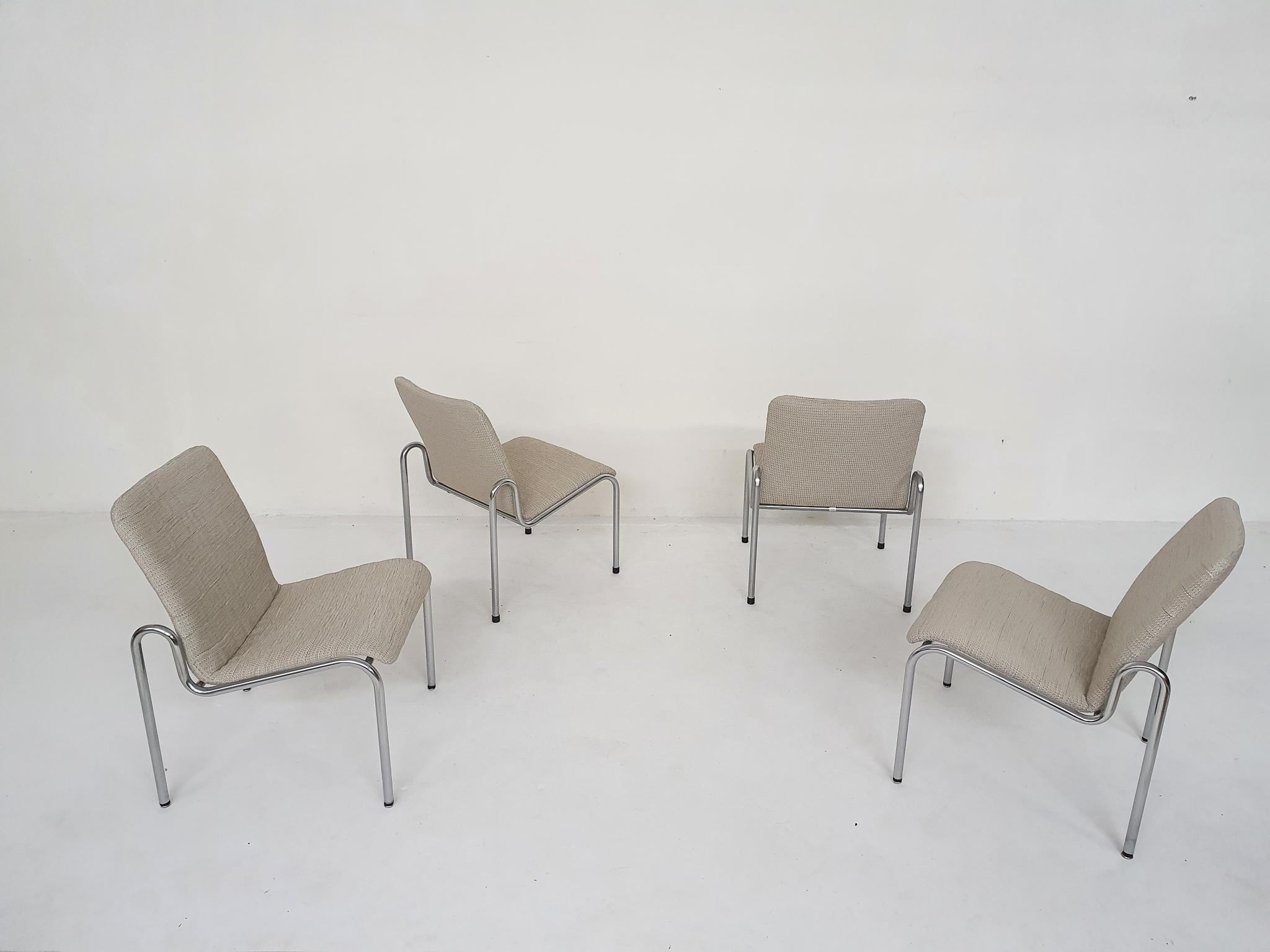 Mid-Century Modern Set of four Kho Liang Ie for Stabin lounge chairs model 703, Holland 1960’s For Sale
