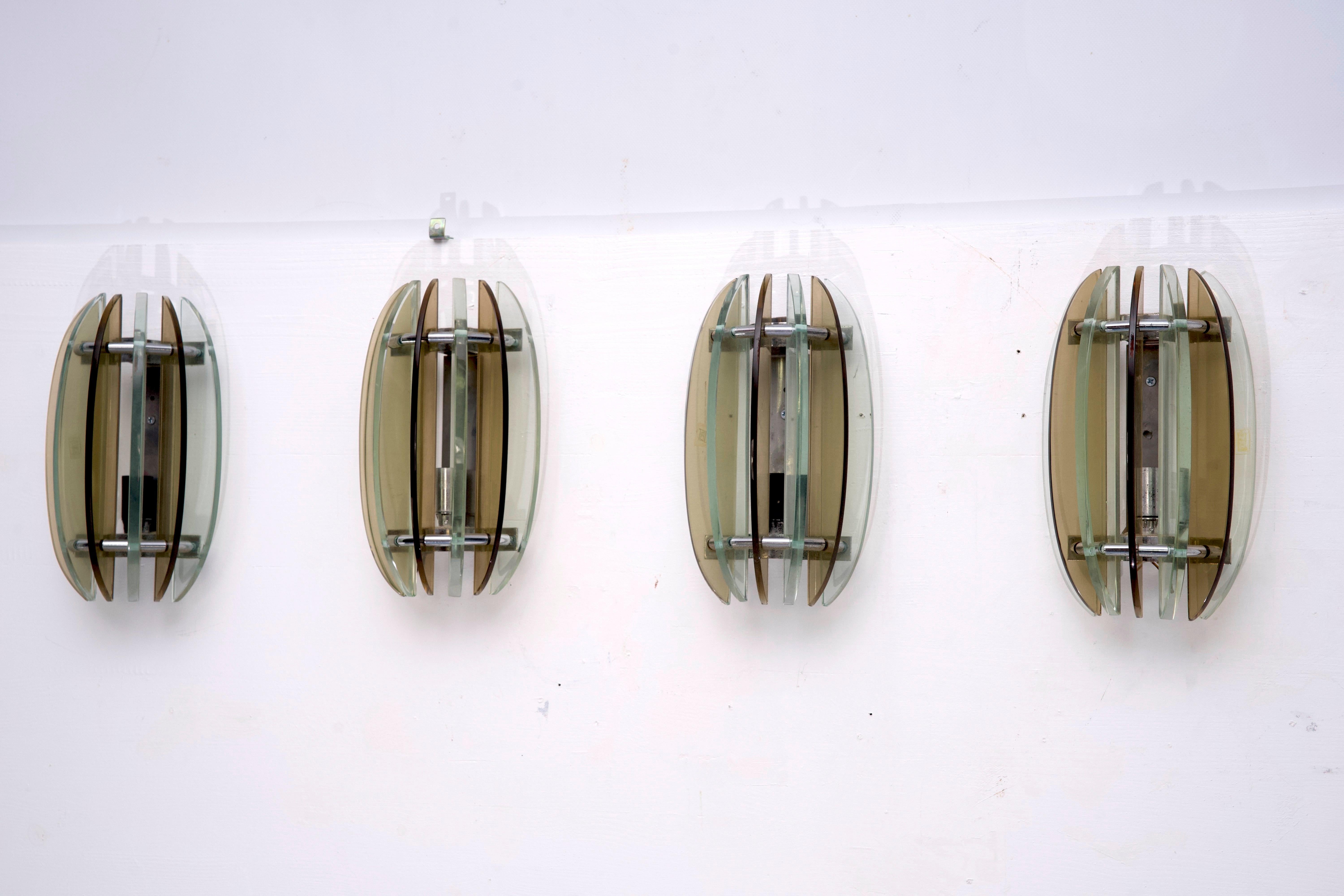 Mid-Century moderno Set di quattro lampade in vetro spesso etichettate di Veca, Italia, anni '60 in vendita