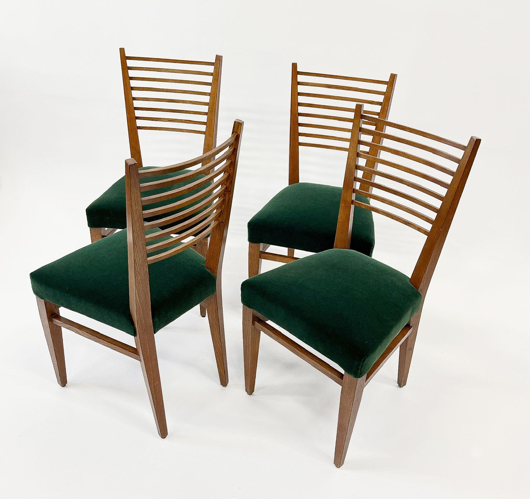 Set of Four Ladder Back Chairs in the Style of Gio Ponti In Good Condition For Sale In Lambertville, NJ