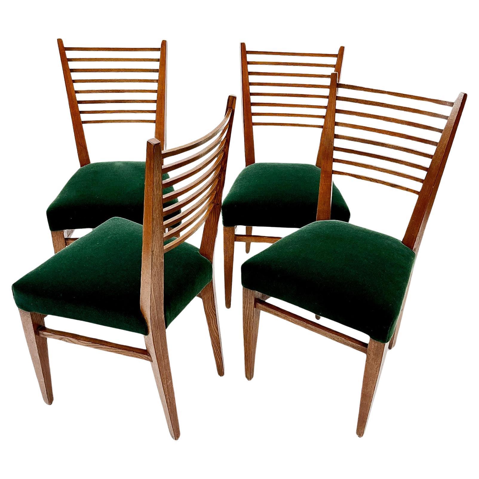 Satz von vier Stühlen mit Leiterrückenlehne im Stil von Gio Ponti