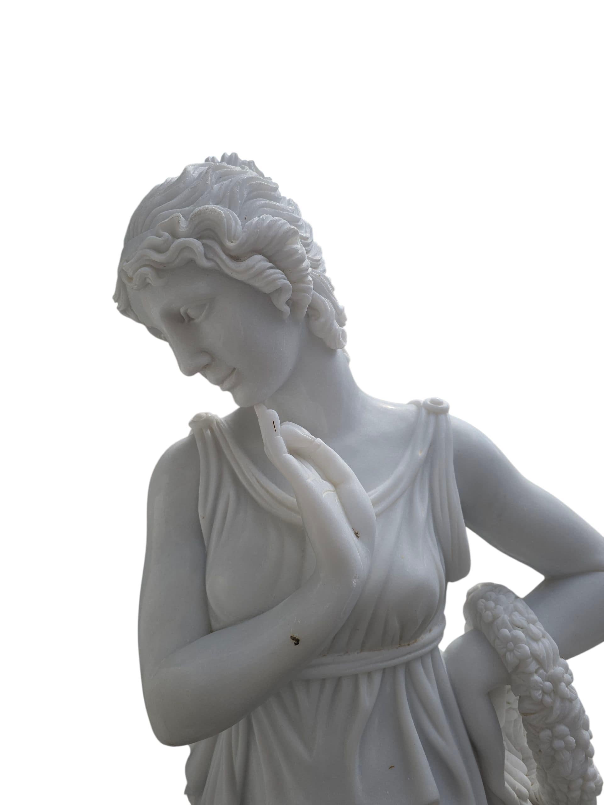 Satz von vier großen Statuen aus Carrara-Marmor, die die Four Seasons darstellen im Angebot 1