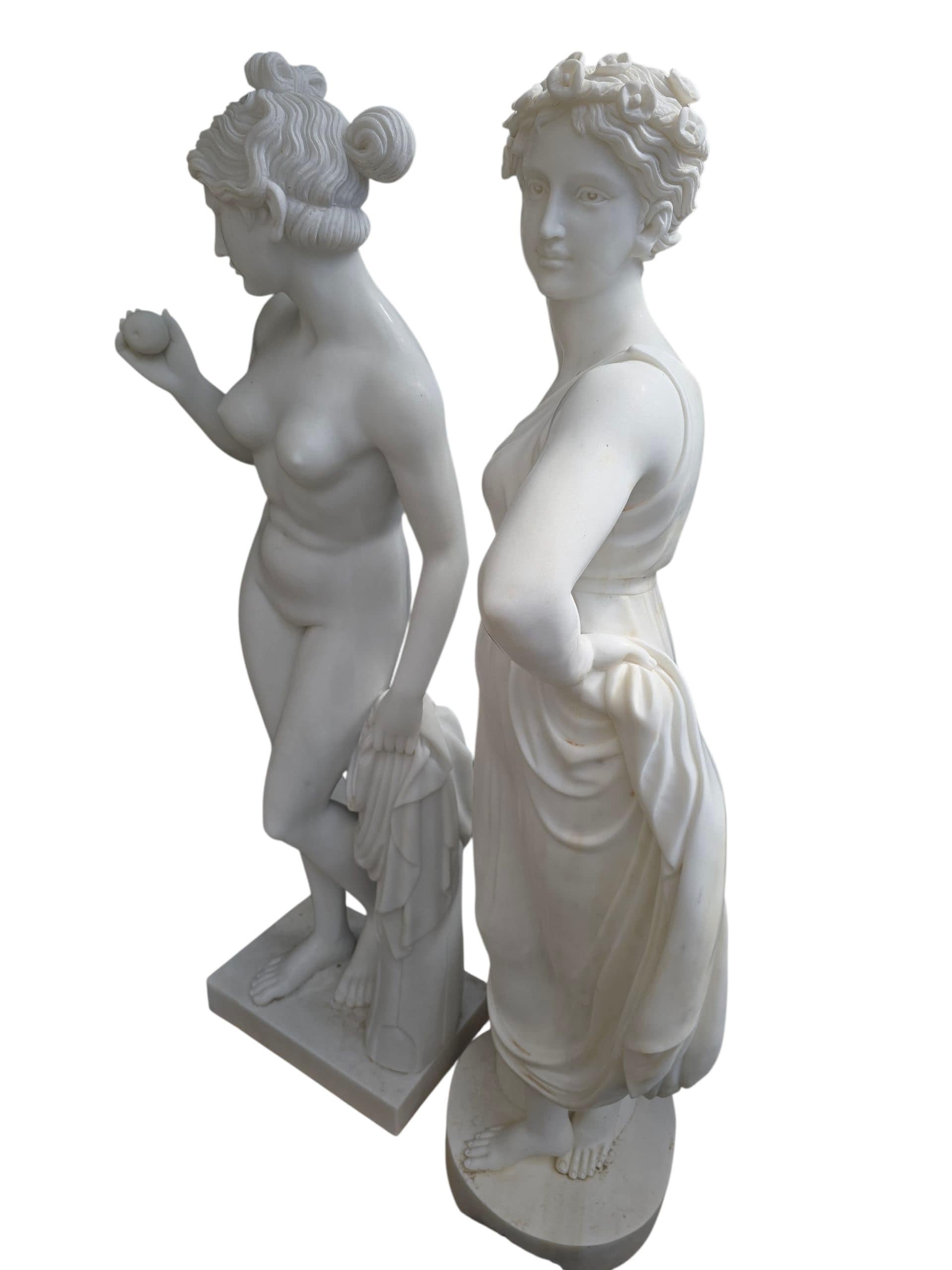 Satz von vier großen Statuen aus Carrara-Marmor, die die Four Seasons darstellen im Angebot 4