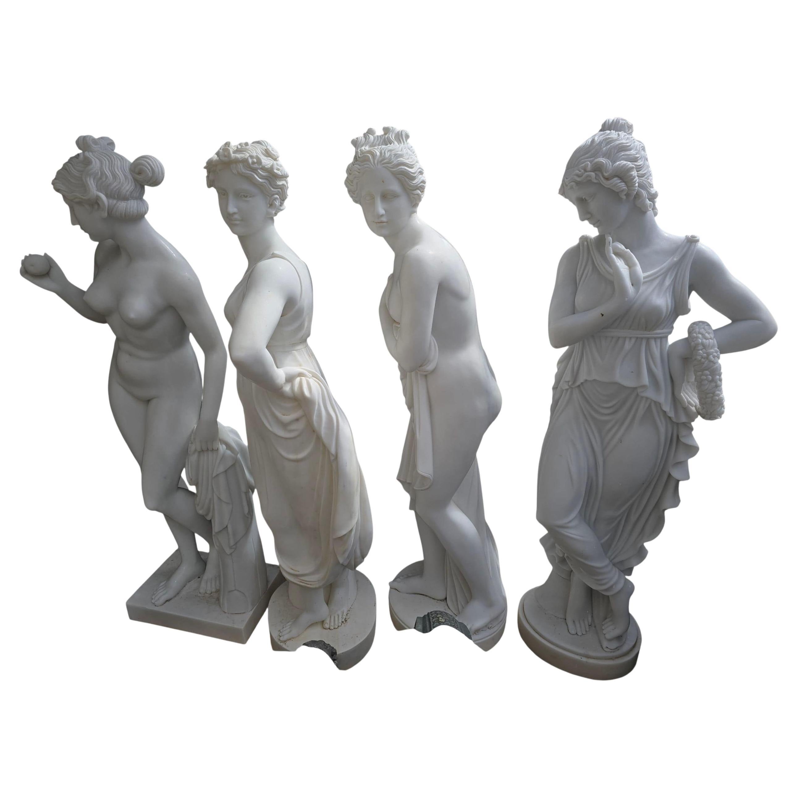Satz von vier großen Statuen aus Carrara-Marmor, die die Four Seasons darstellen