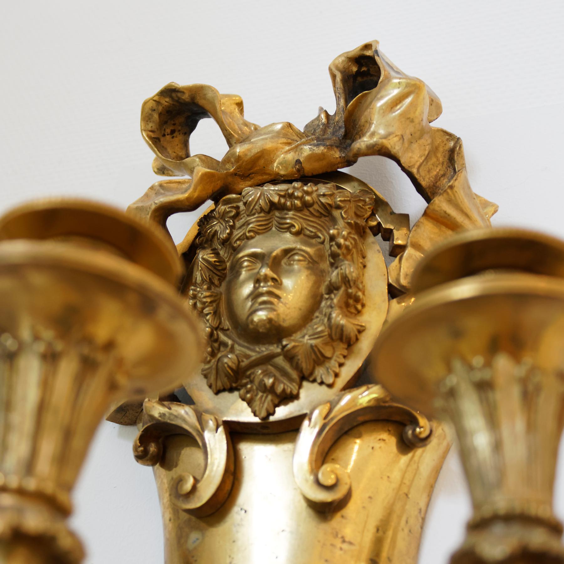 Francese Set di quattro grandi lampade da parete francesi del XIX secolo in ormolù in vendita