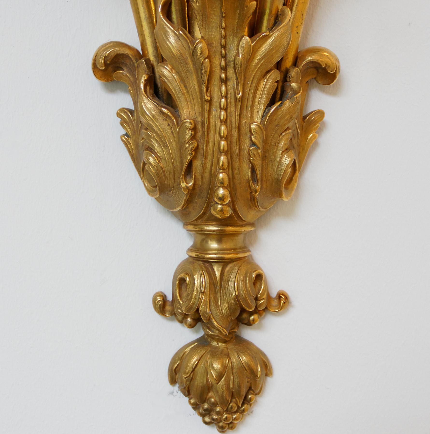 Set of Four Large French 19th Century Ormolu Wall-Lights Scones For Sale 2