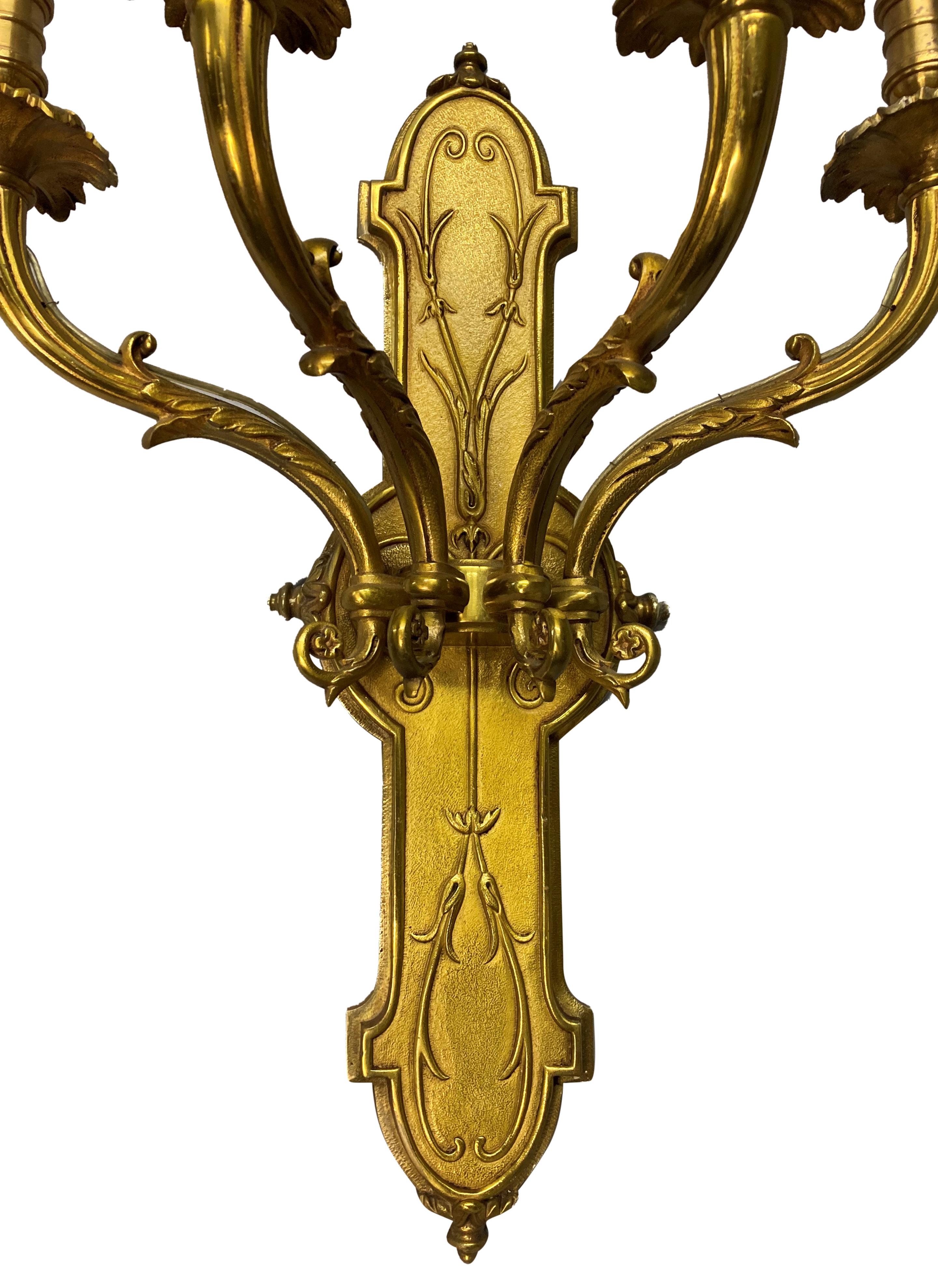 Set Of Four Large Gilt Bronze Four Branch Wall Lights In Good Condition For Sale In London, GB