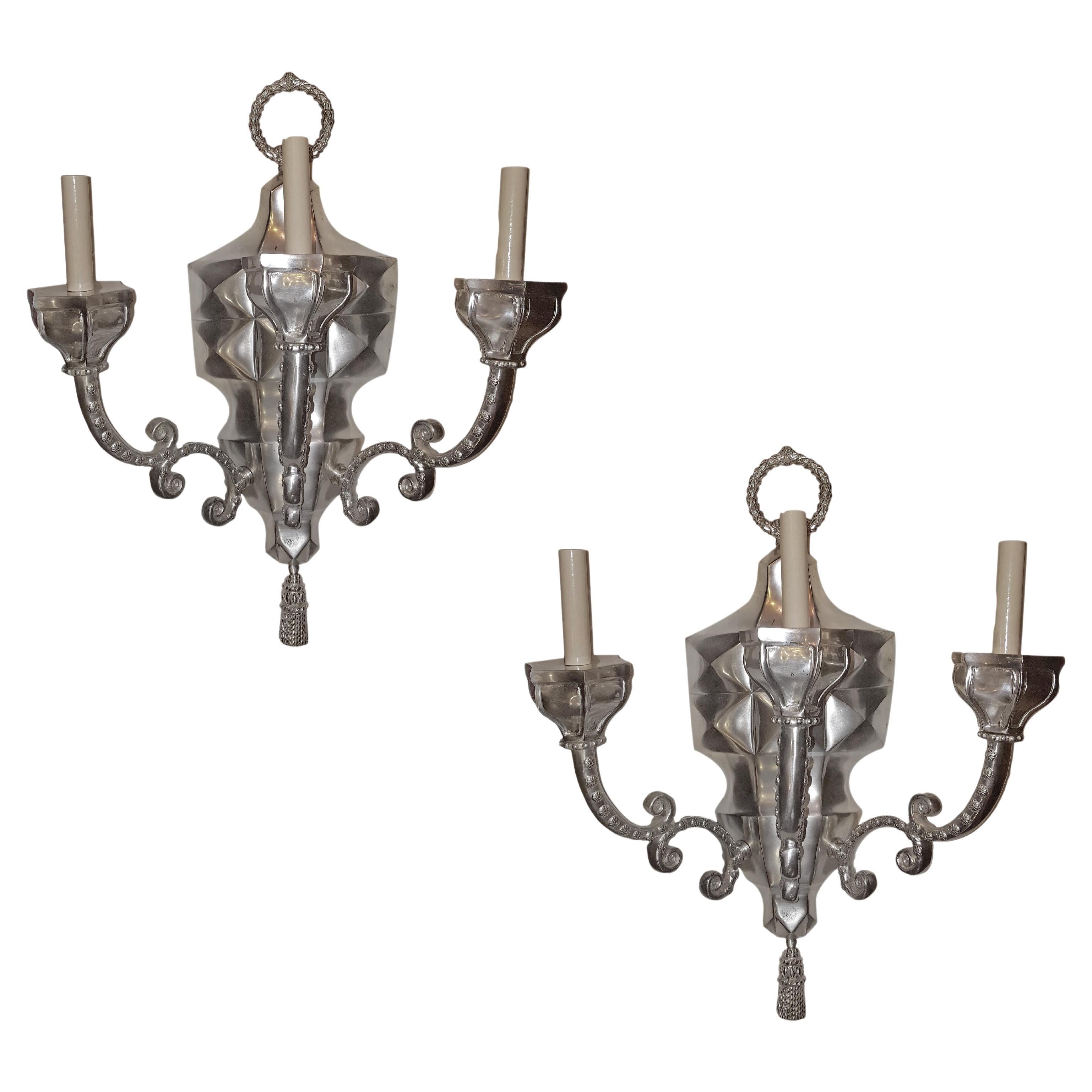 Set di quattro grandi lampade placcate in argento, vendute a coppia