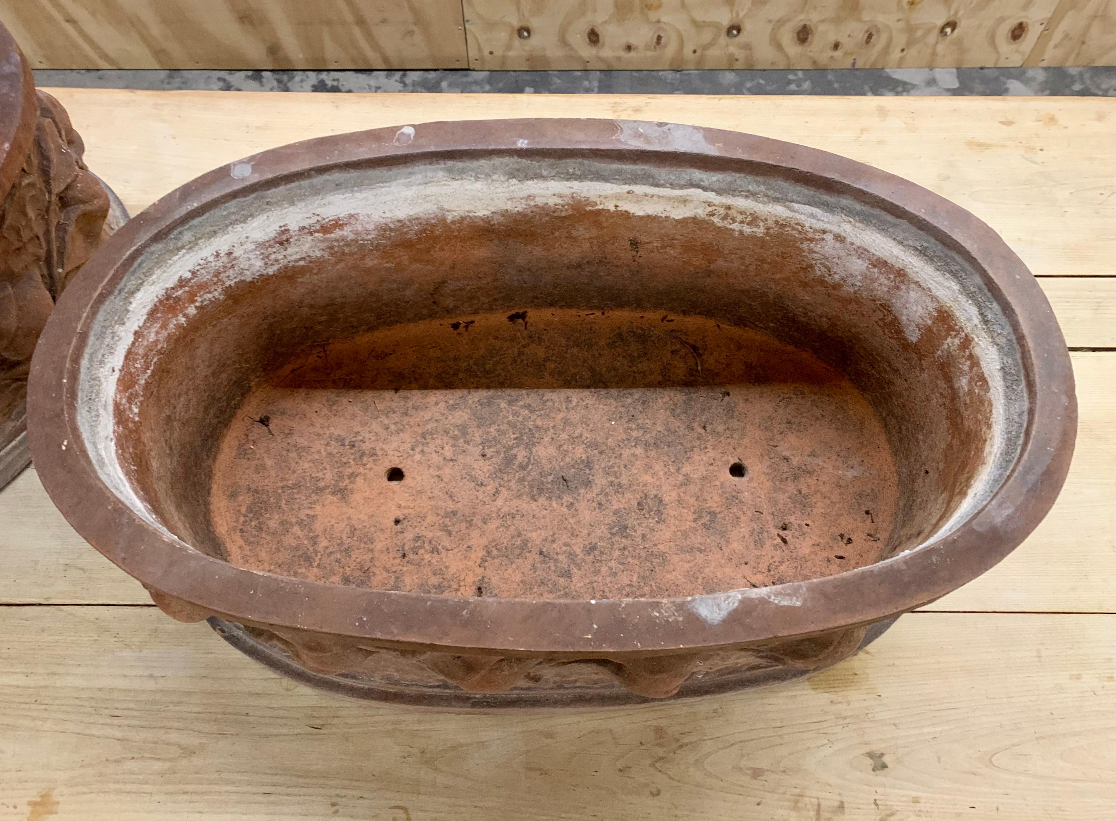 Set of four large vintage French terracotta jardinieres In Good Condition For Sale In Hellerup, DK