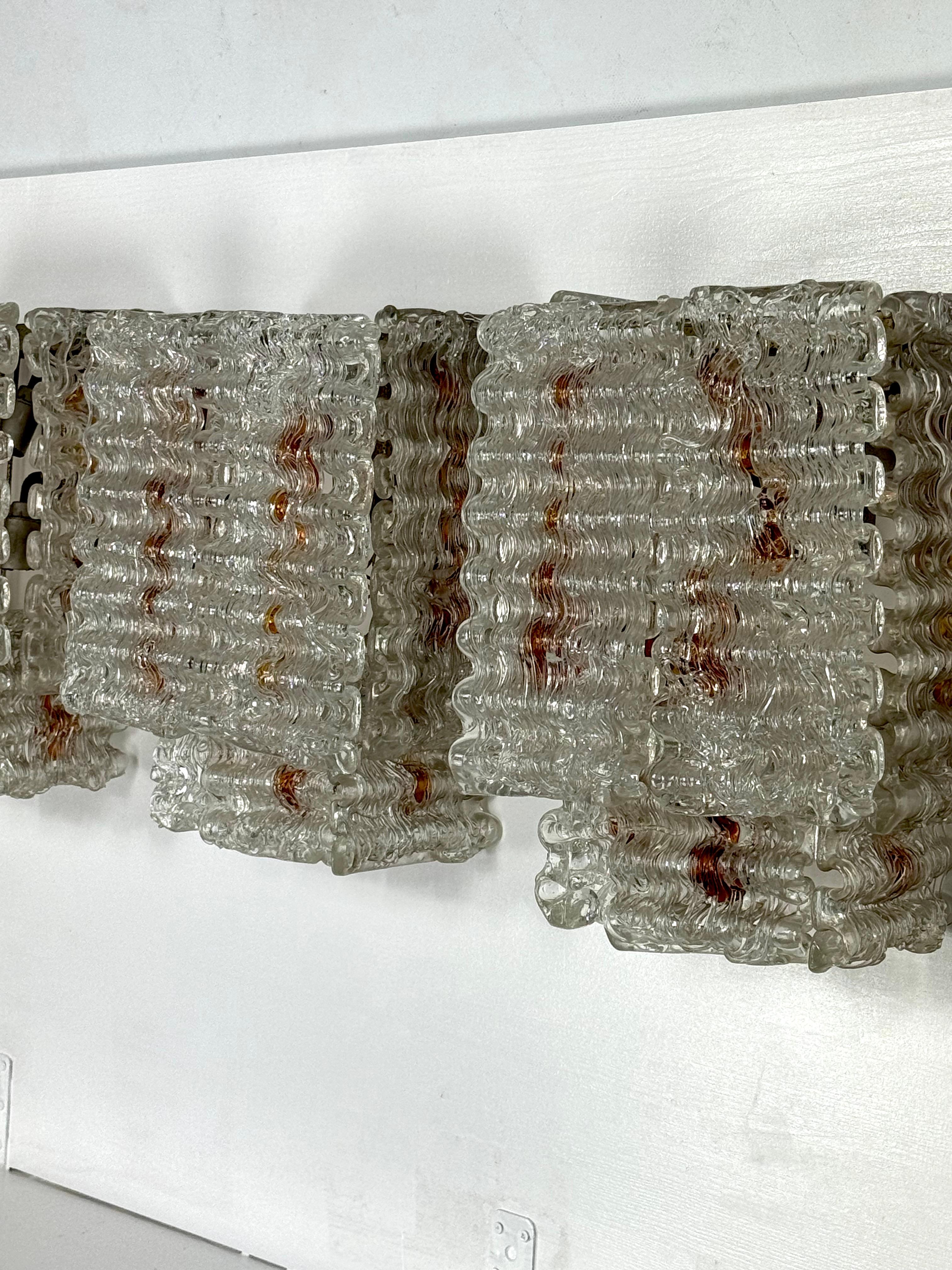 Juego de cuatro apliques grandes con elementos de cristal de murano, de Poliarte. Italia Años 70 Italiano en venta