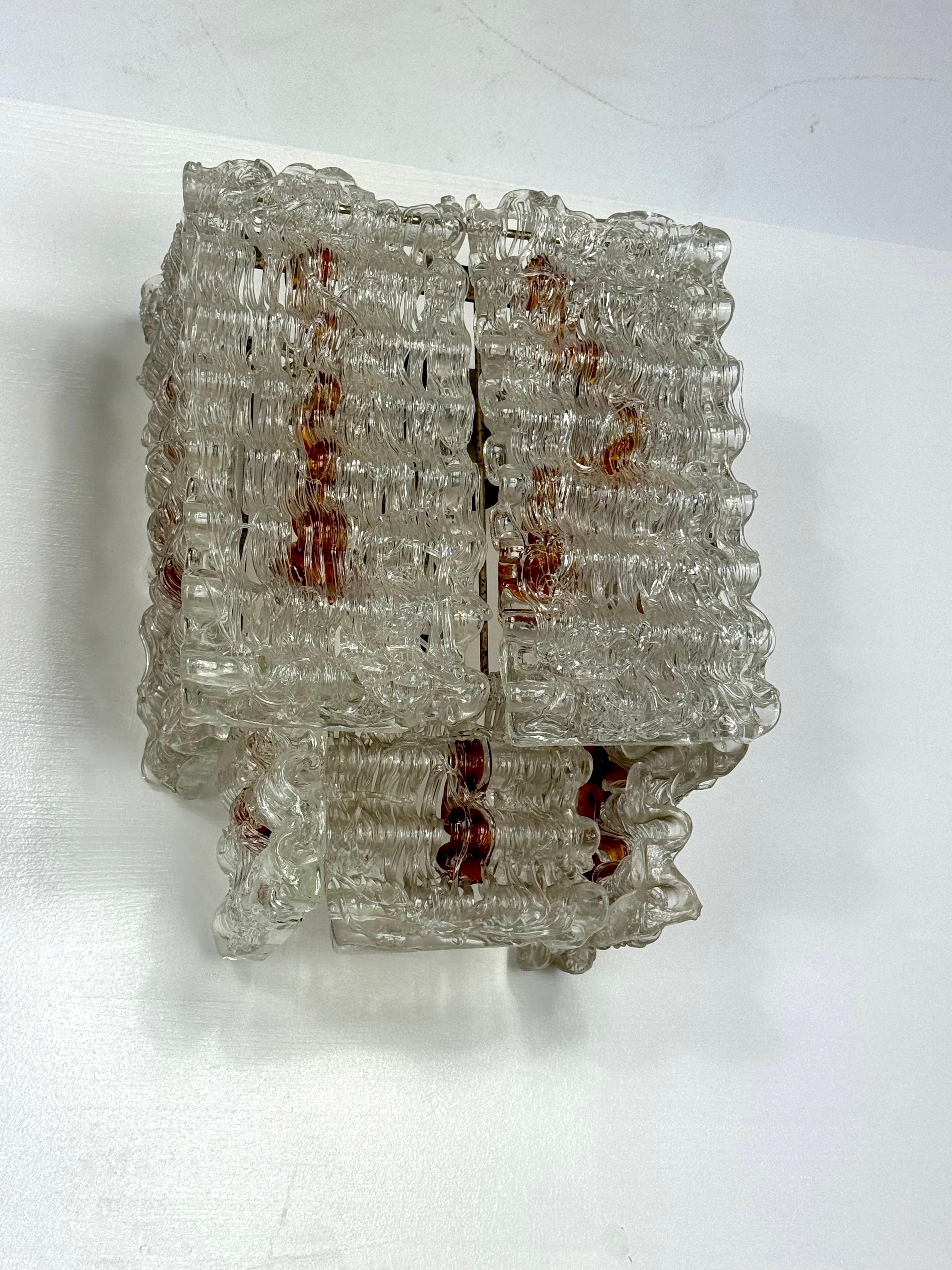 Juego de cuatro apliques grandes con elementos de cristal de murano, de Poliarte. Italia Años 70 Cristal de Murano en venta