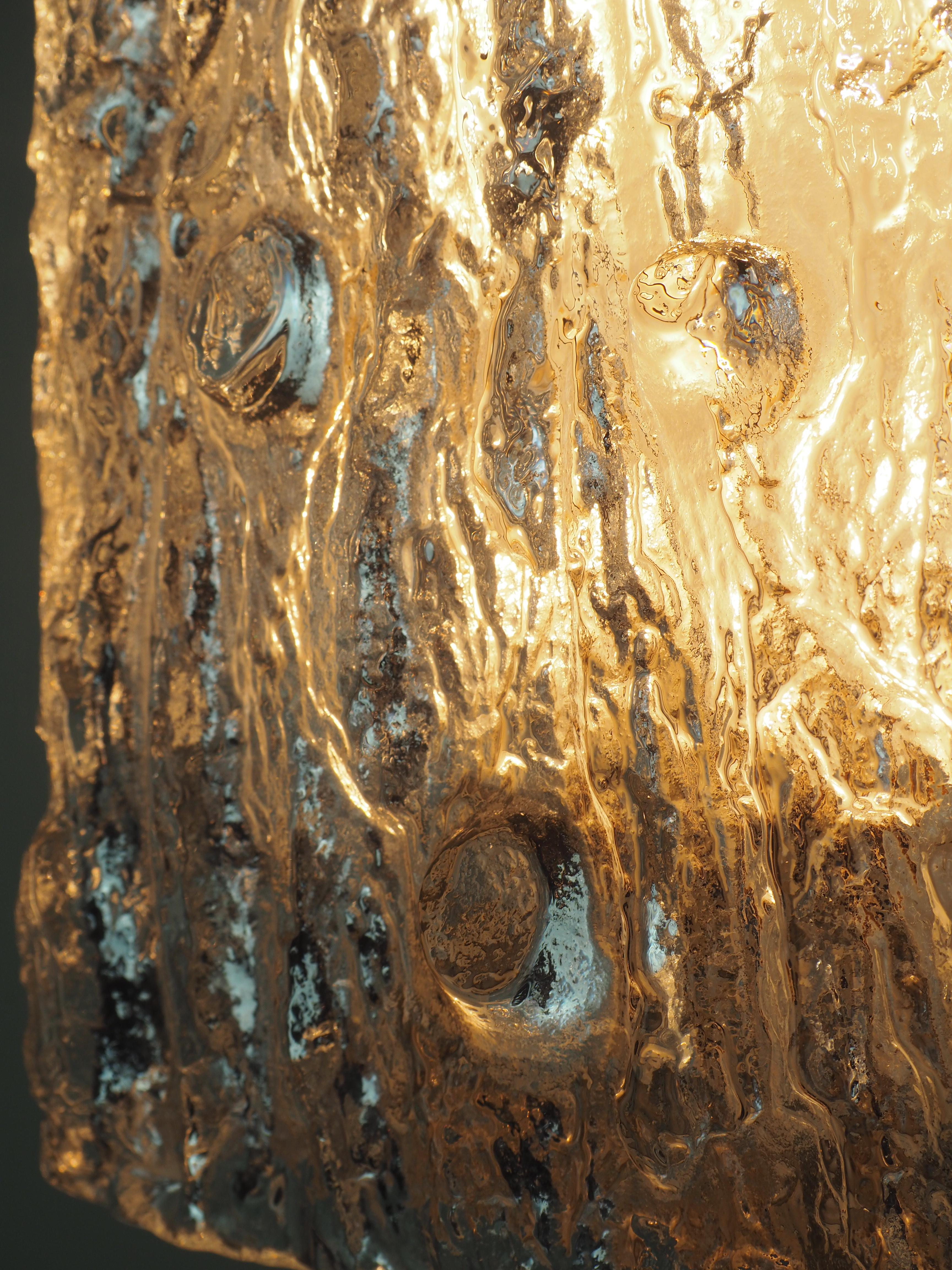 Ensemble de quatre grandes appliques murales par Kaiser:: chrome et verre:: circa 1960s en vente 2