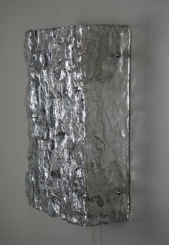 Ensemble de quatre grandes appliques murales par Kaiser, chrome et verre, vers les années 1960