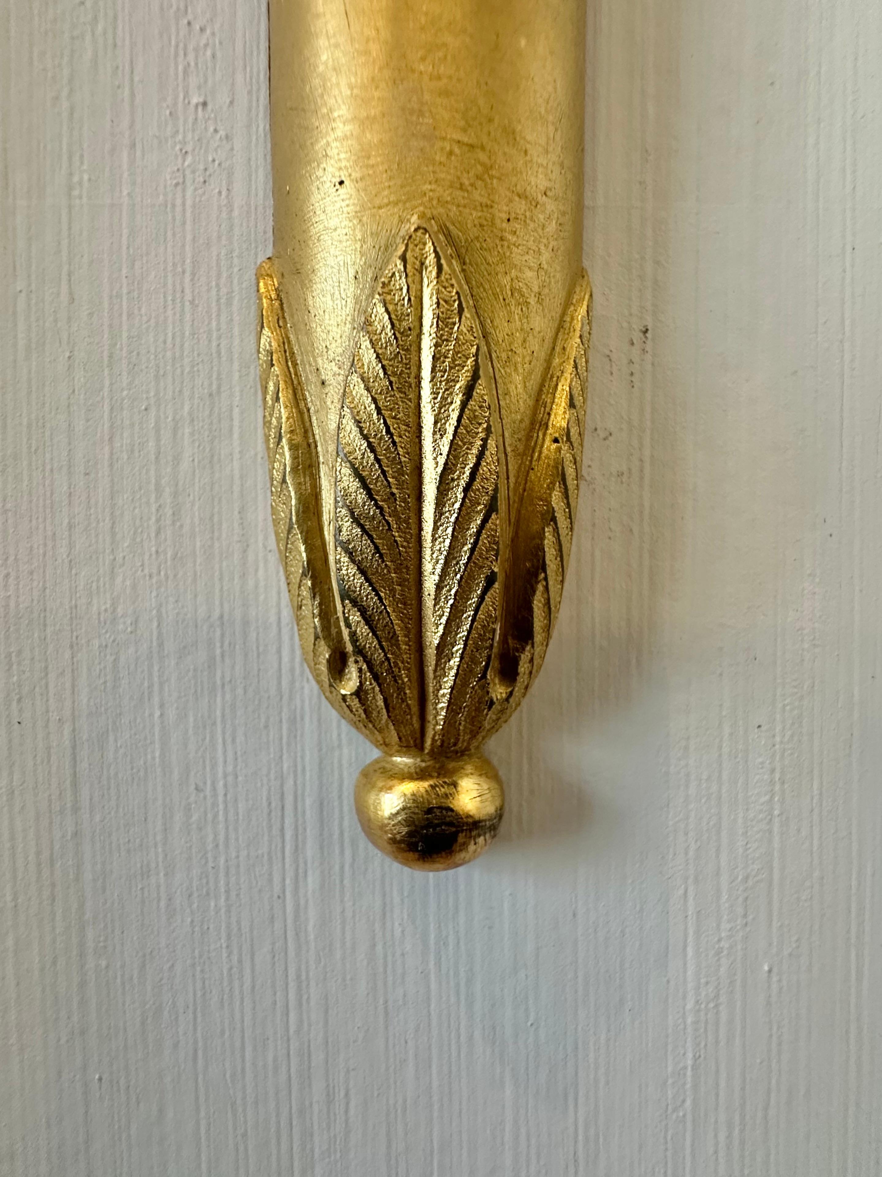 Set of Four Late 18th Century Neoclassical Ormolu Wall Sconces For Sale 6