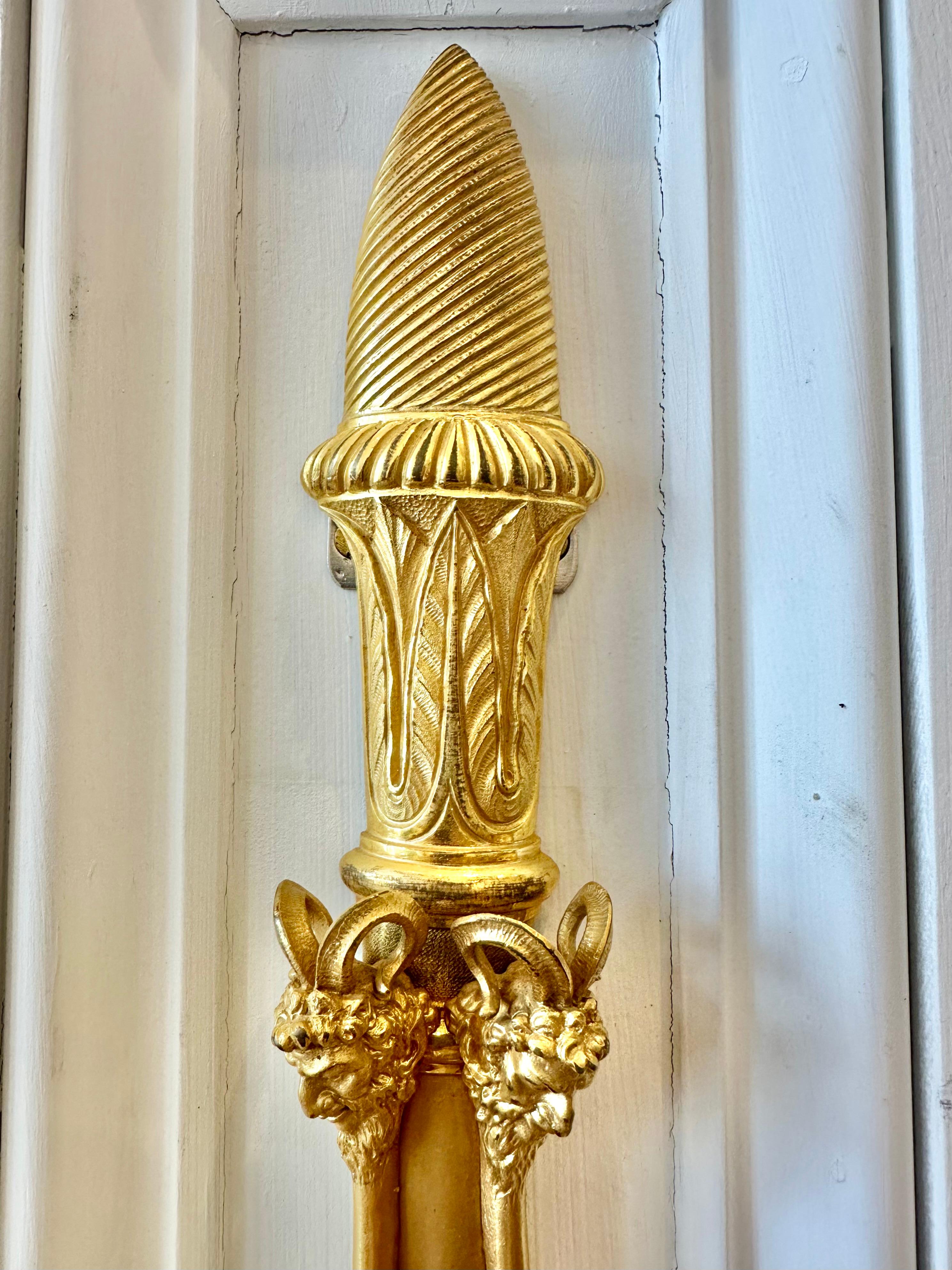 Set of Four Late 18th Century Neoclassical Ormolu Wall Sconces For Sale 2