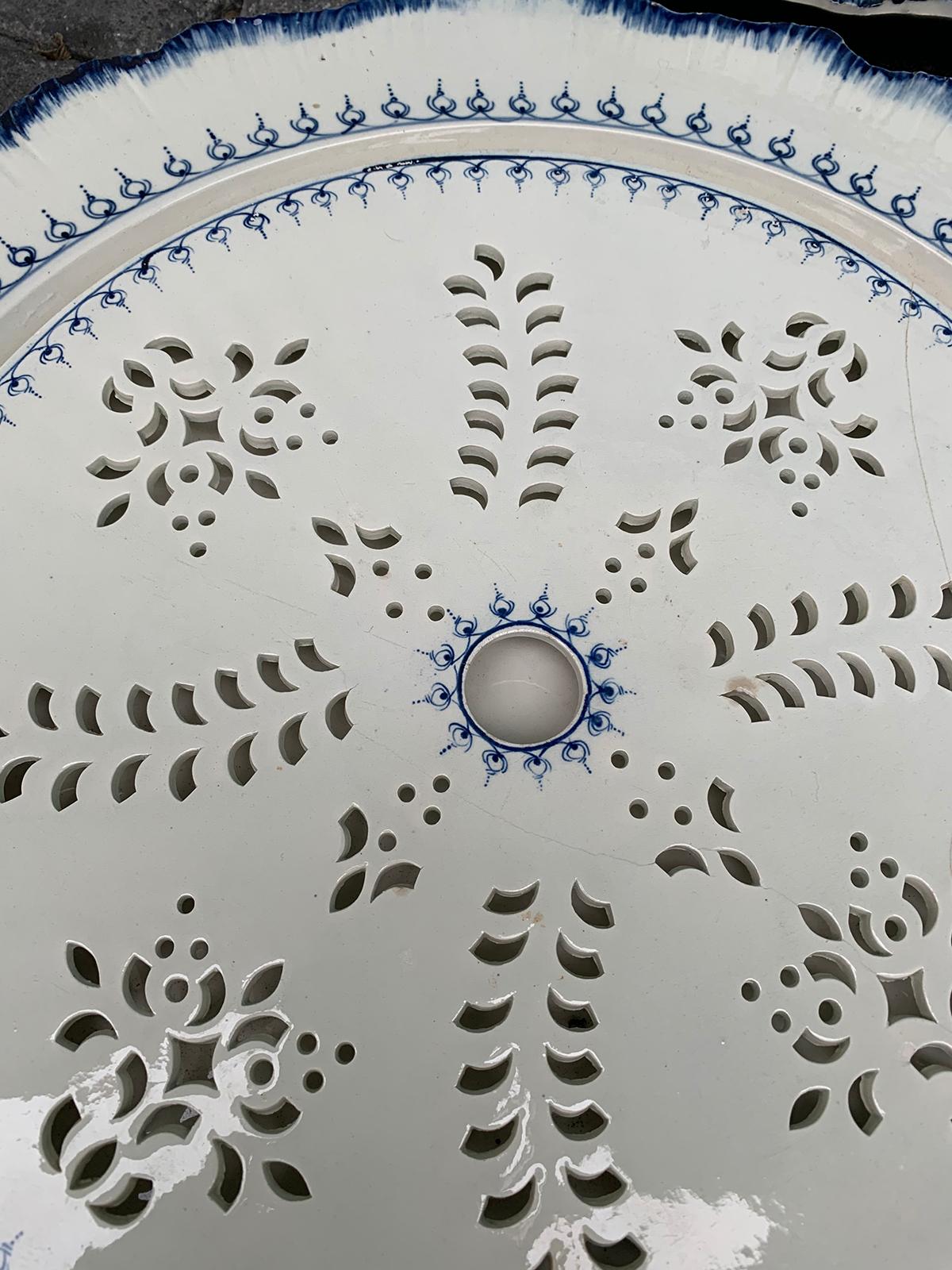 Set of Four Late 18th Century Wedgwood Pearlware, Mared Pattern, Marks 5