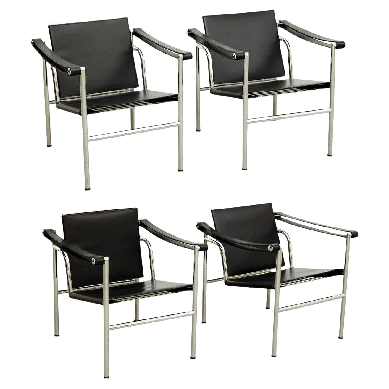 Set von vier Le Corbusier, Pierre Jeanneret Charlotte Perriand LC1 Schwarzes Leder im Angebot