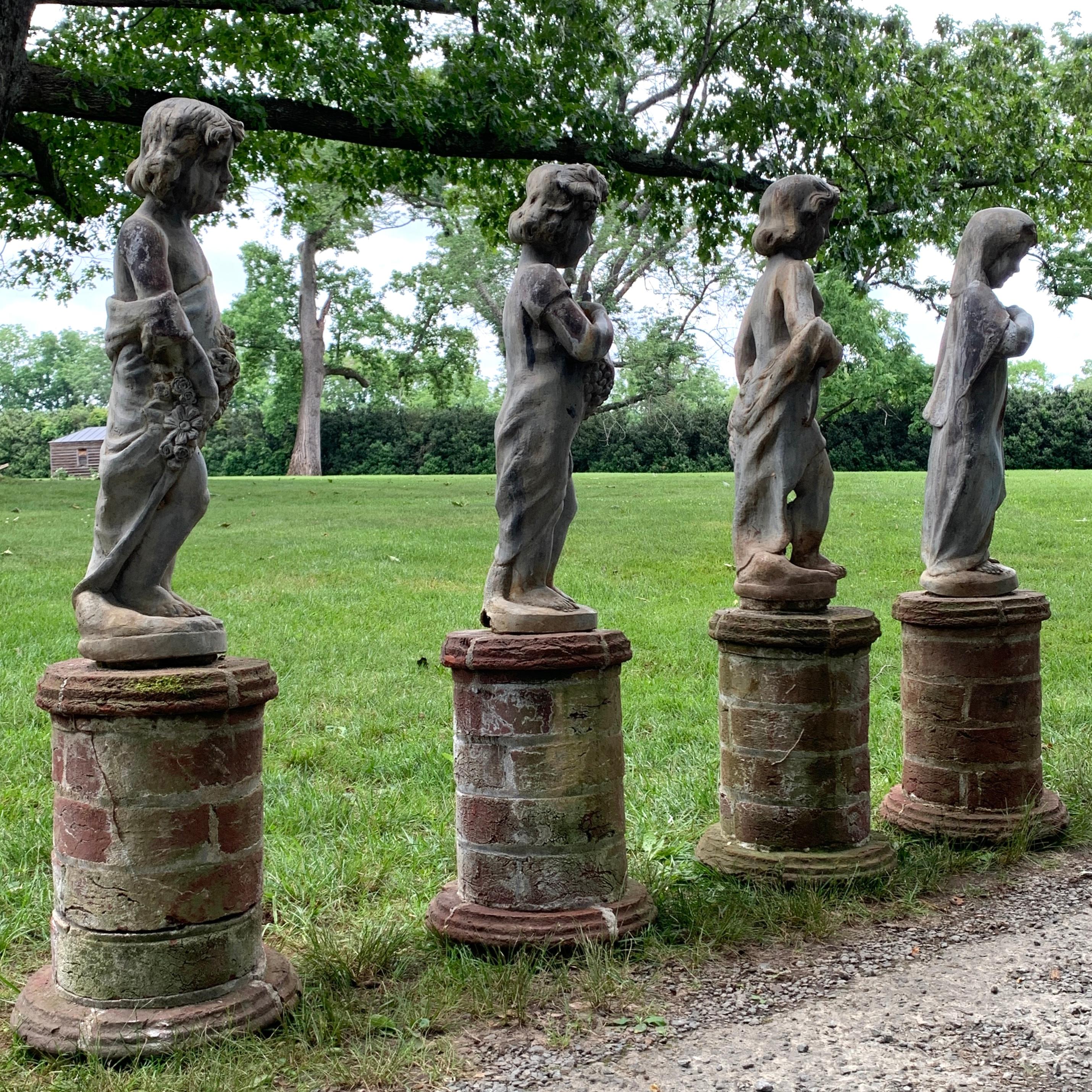4 seasons statues