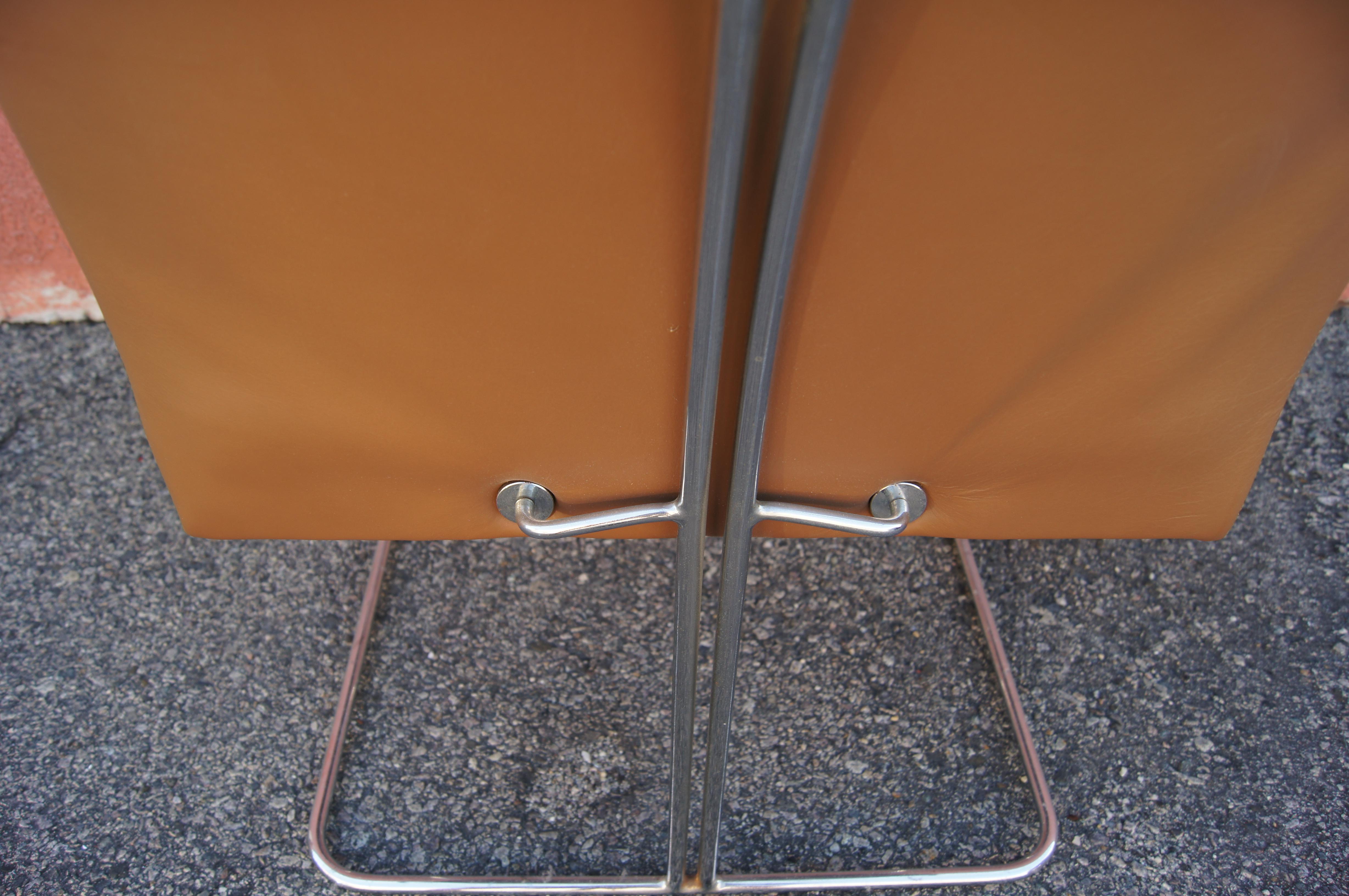 Set of Four Leather and Chrome P15 Armchairs by Ernesto Radaelli for Saporiti For Sale 4