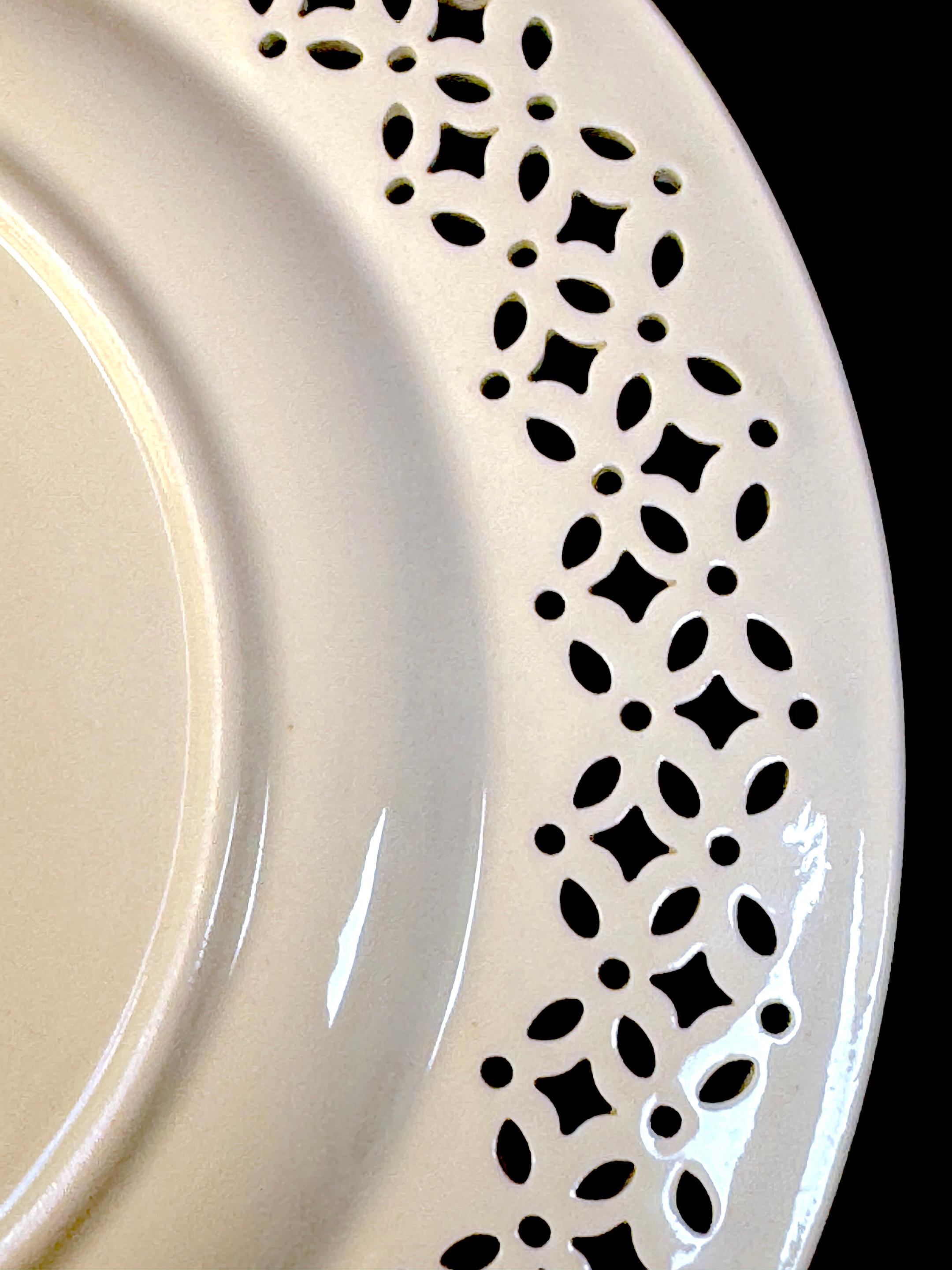 Set of Four Leedsware Classical Creamware Pierced Plates, 20th Century 4