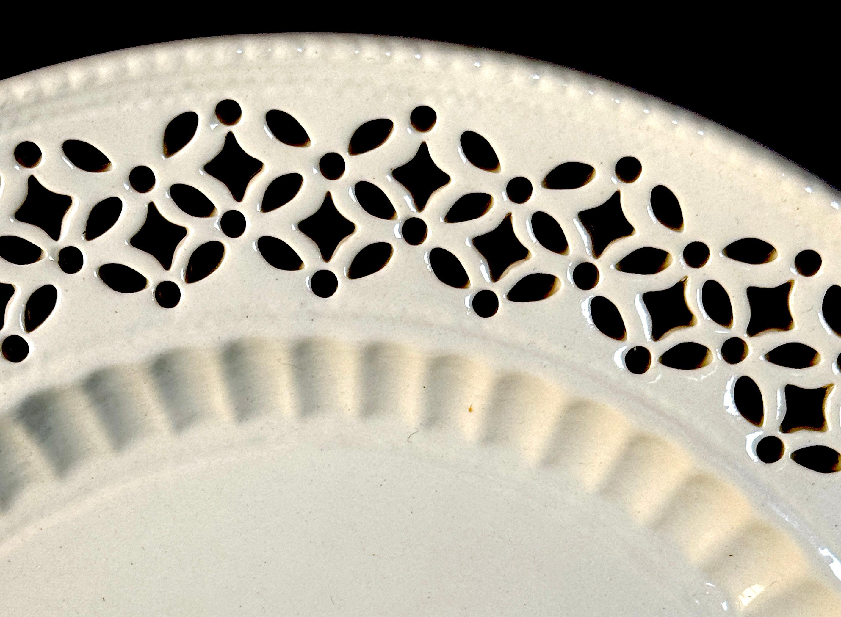 Set of Four Leedsware Classical Creamware Pierced Plates, 20th Century 3